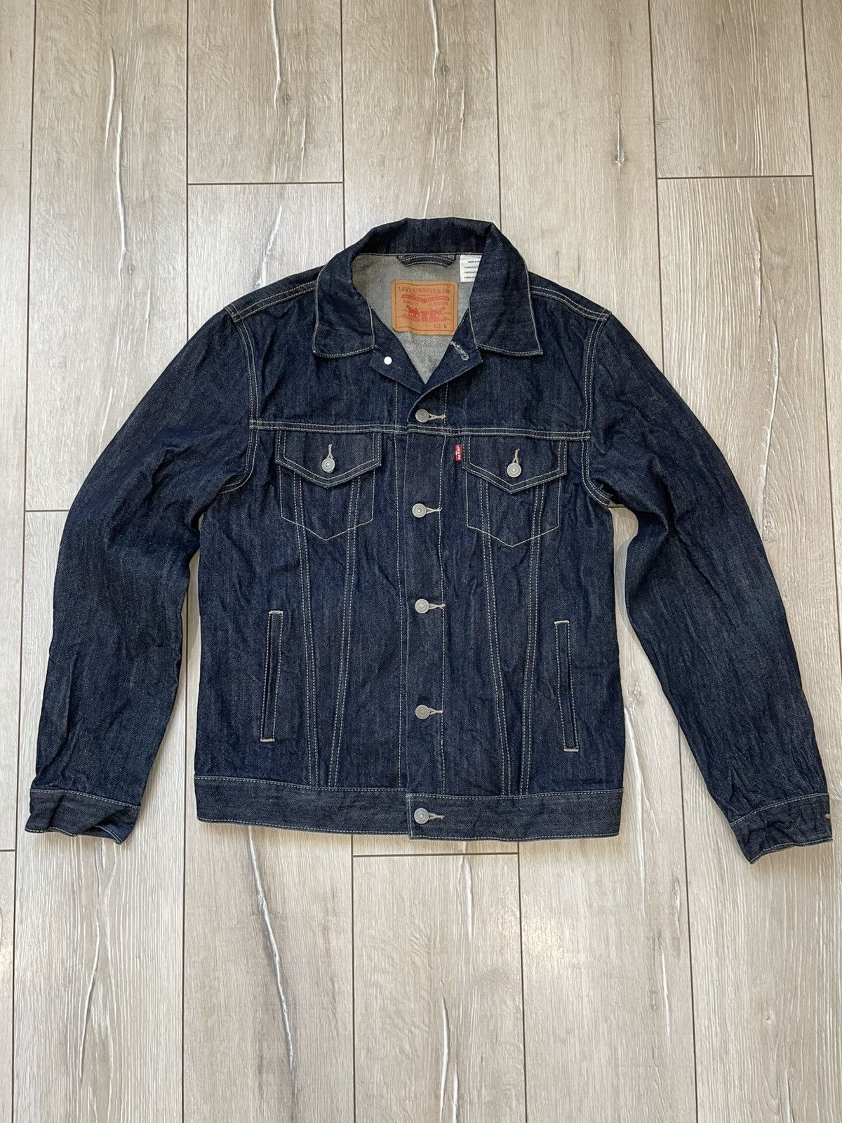 Levi's × Vintage Levi's Men's Size L Trucker Denim Jacket Dark Wash Rinse Size US L / EU 52-54 / 3 - 1 Thumbnail
