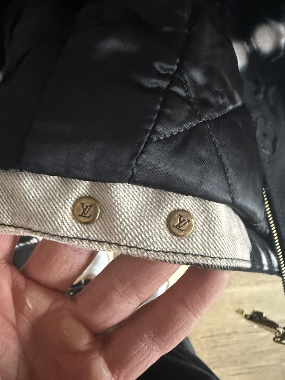 Louis Vuitton Louis Vuitton Tie Dye Monogram Denim Padded Jacket Size 46 Size US S / EU 44-46 / 1 - 17 Thumbnail