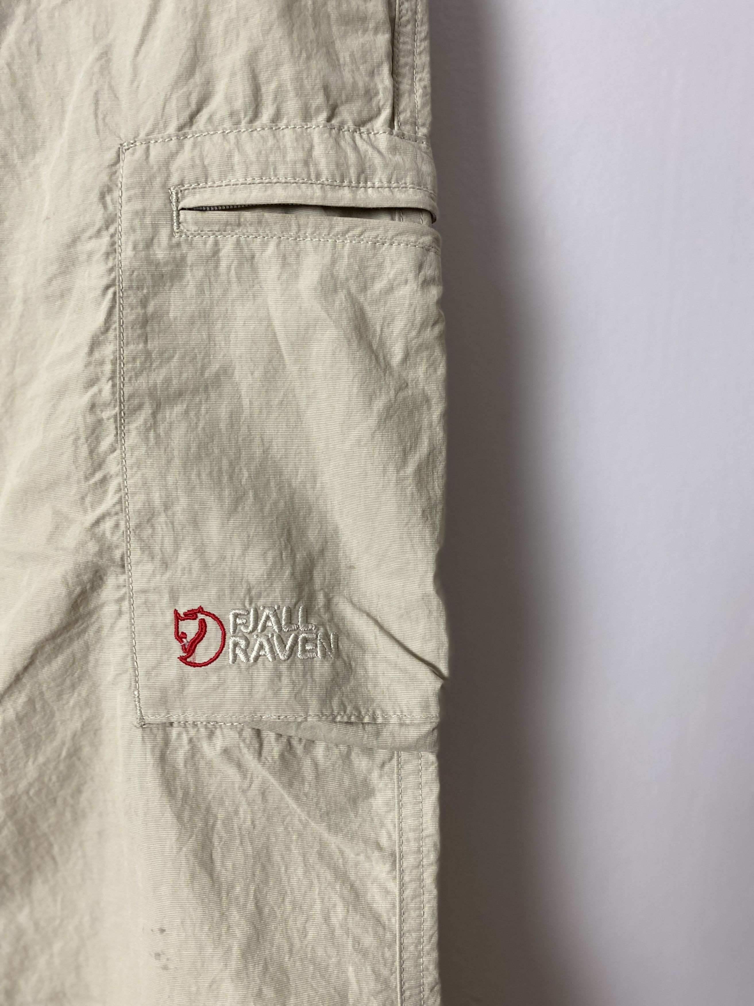 Fjallraven Fjallraven small logo cropped pants outdoor Size 27" / US 4 / IT 40 - 2 Thumbnail