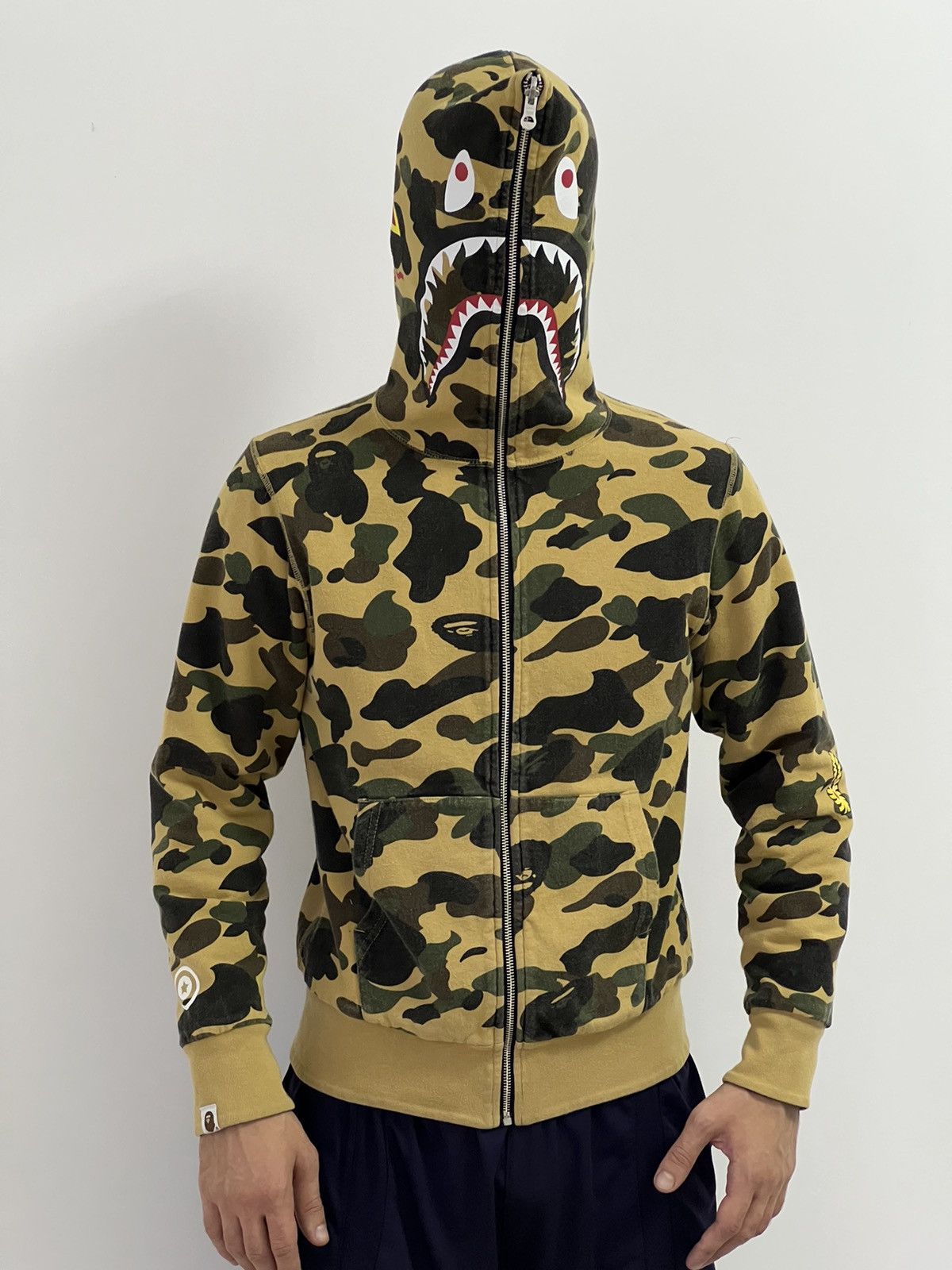 Bape Reversible camouflage with black Bape Shark print hoodie Size US S / EU 44-46 / 1 - 3 Thumbnail