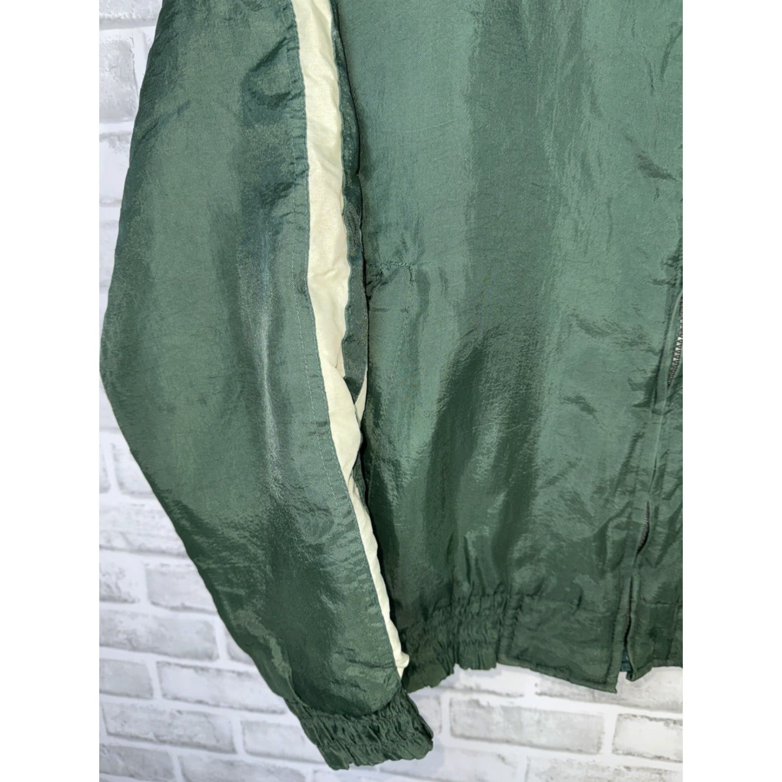Logo Athletic VINTAGE Logo Athletic Jacket Windbreaker Green Puffer Style L Men’s Regular Size 1990s Athletic Logo Mens L Green Zip Pocket Wearable Now Size US L / EU 52-54 / 3 - 4 Thumbnail