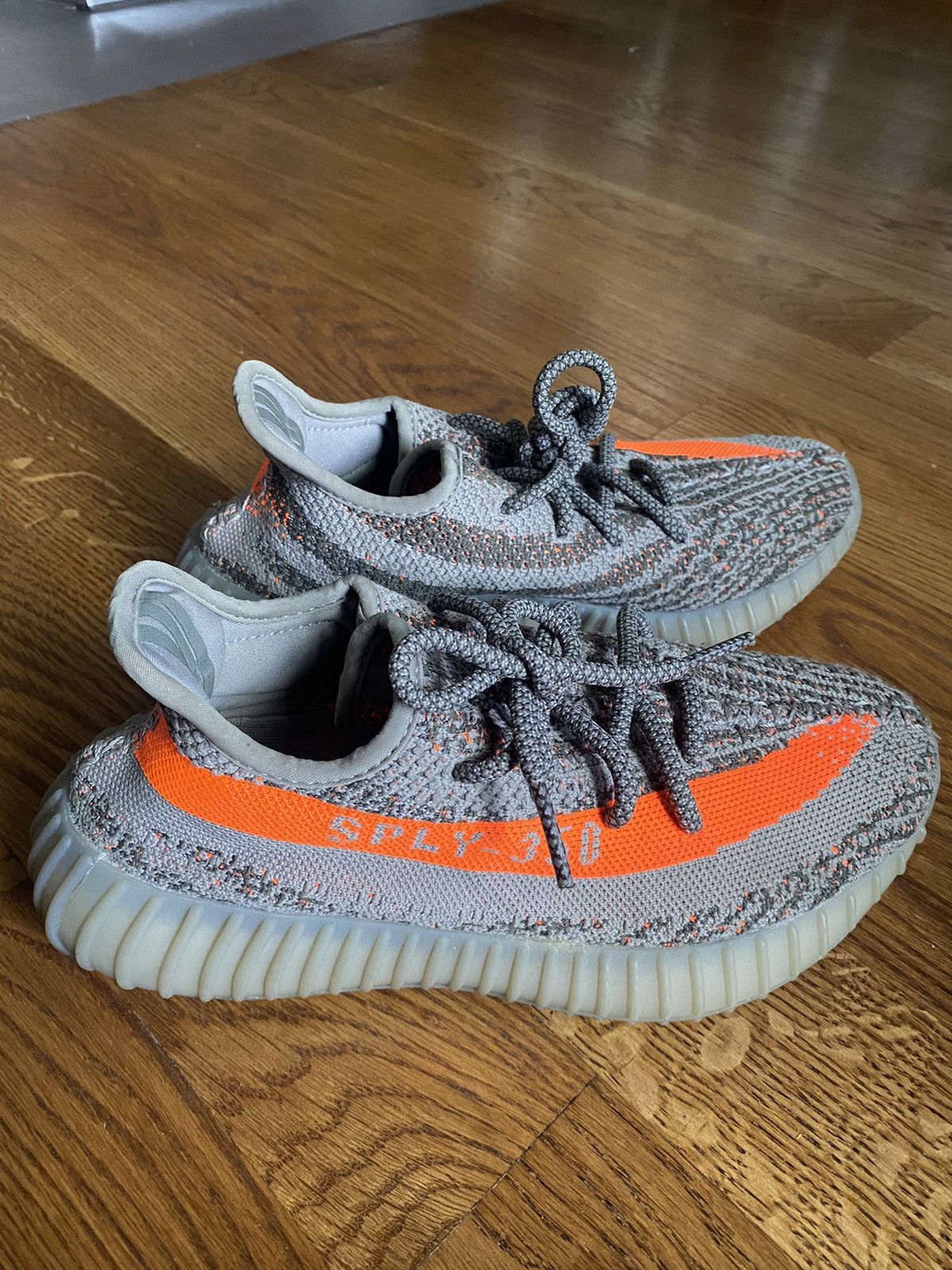 Adidas × Kanye West adidas YEEZY BOOST 350v2 Beluga Size US 6 / EU 39 - 5 Thumbnail