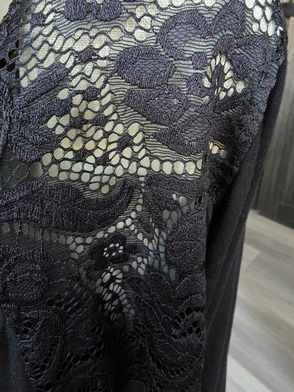 Torrid Women's TORRID Black Long Sleeve Lace Criss Cross 4X Size 4XL / US 24-26 - 8 Thumbnail