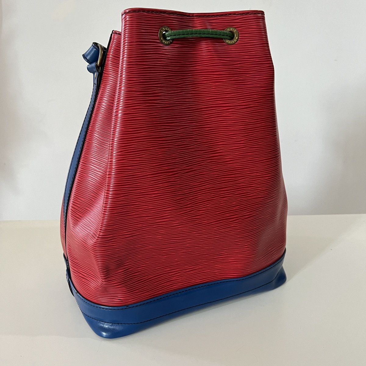 Designer Louis vuitton large noe epi leather shoulder bag Size ONE SIZE - 3 Thumbnail