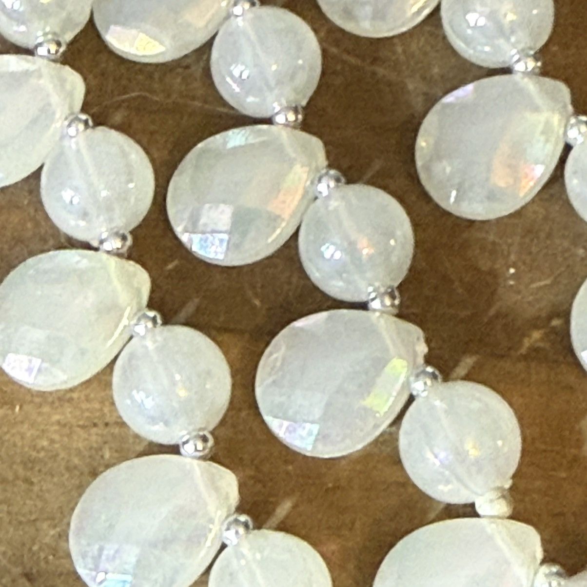 Other Iridescent white layered bead bib necklace Size ONE SIZE - 4 Thumbnail
