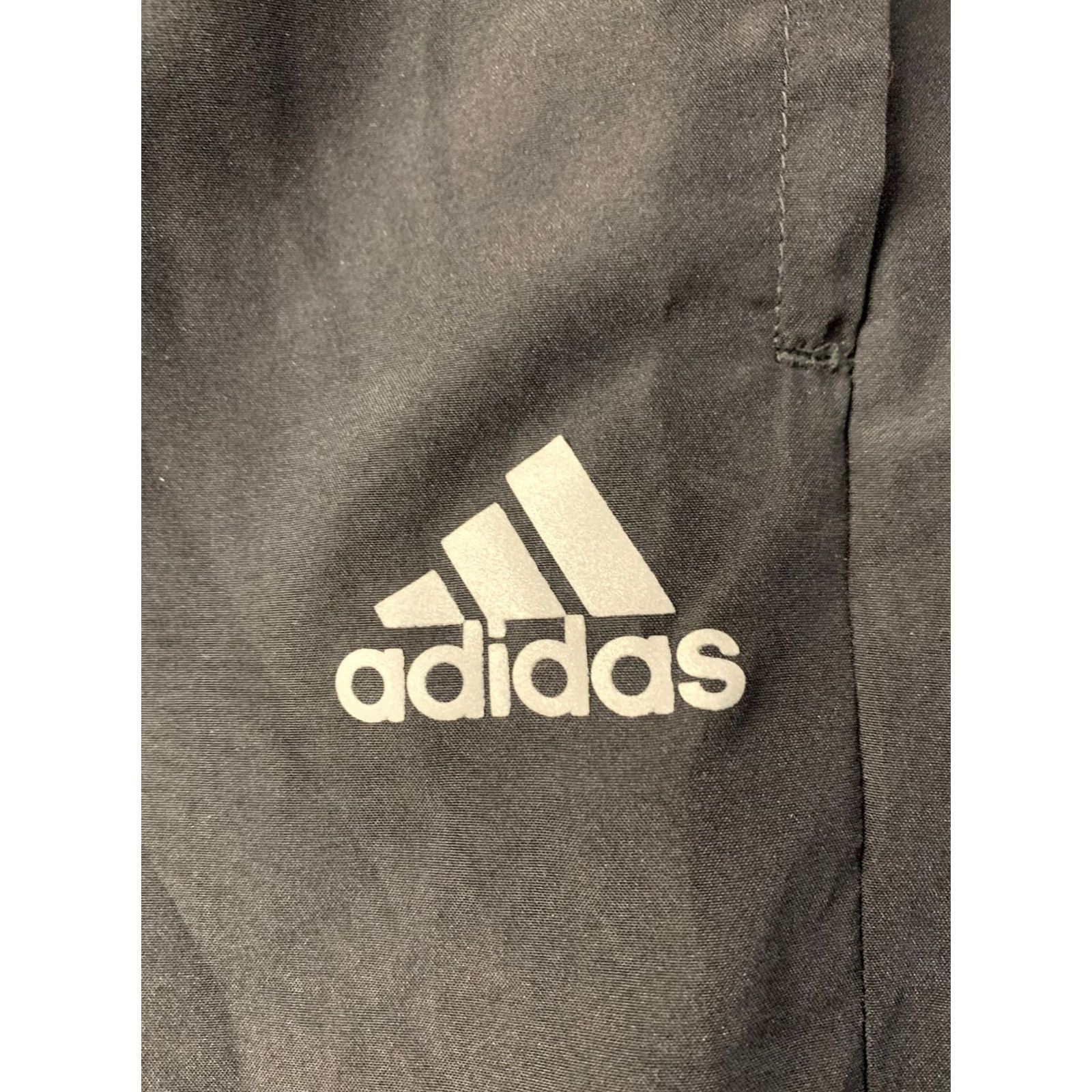 Adidas ADIDAS AEROREADY 2022 ORIGINAL MEN TRAINING SHORTS M MEDIUM BLACK Sport Training Men Shorts HH9097 Size US 31 - 2 Thumbnail