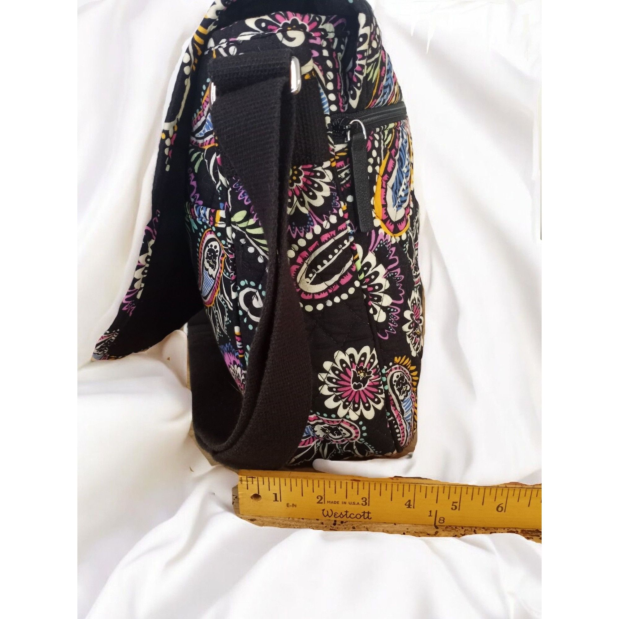 Vera Bradley Vera Bradley Black Paisley Foldover Laptop Book Bag. Size ONE SIZE - 12 Thumbnail