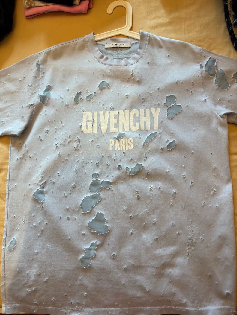 Givenchy Givenchy Sky Blue Light Blue Hole Logo Short Sleeve Size US XXS / EU 40 - 1 Thumbnail