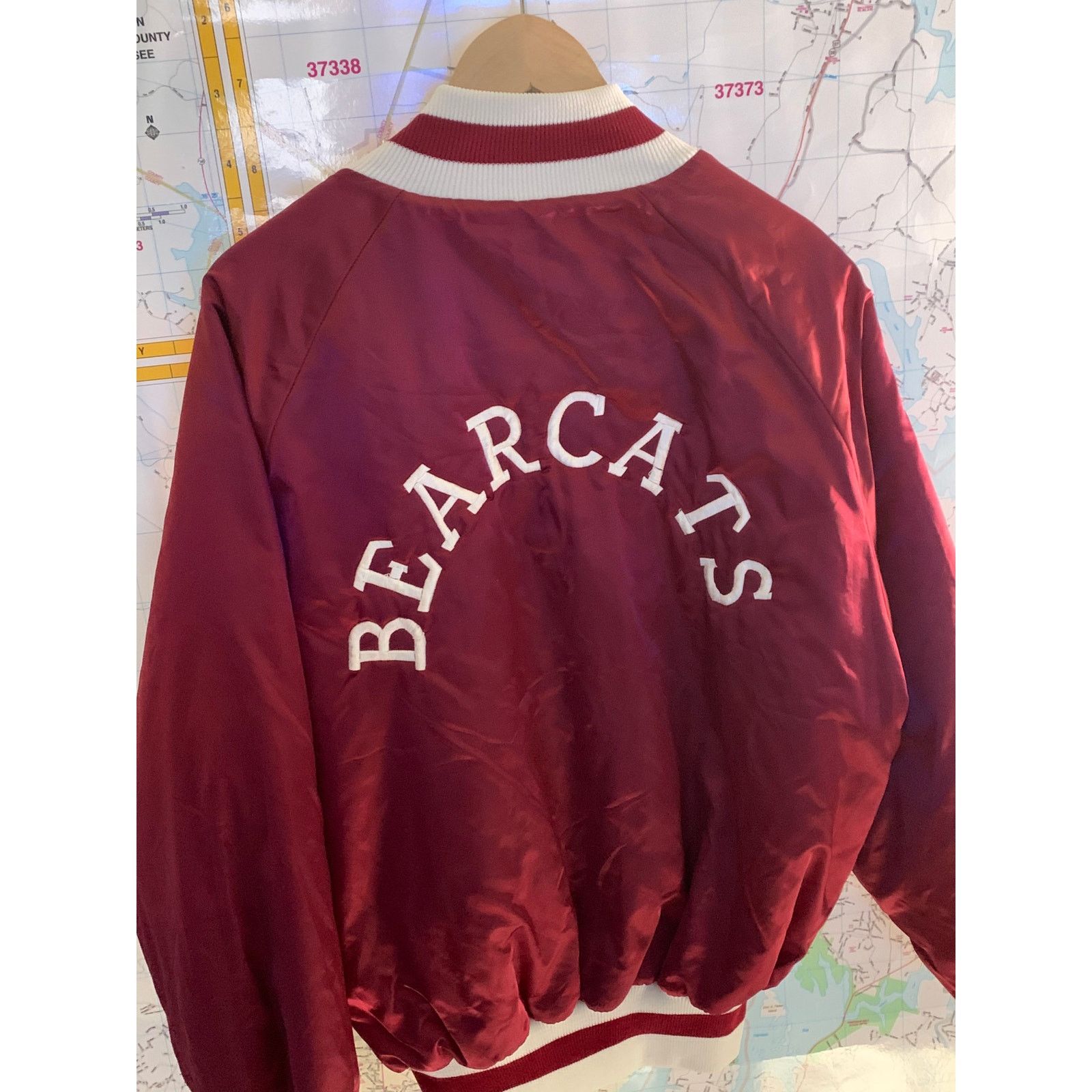 Vintage DeLong Sportswear 1980s Vintage high school Bomber Jacket Size US L / EU 52-54 / 3 - 14 Thumbnail