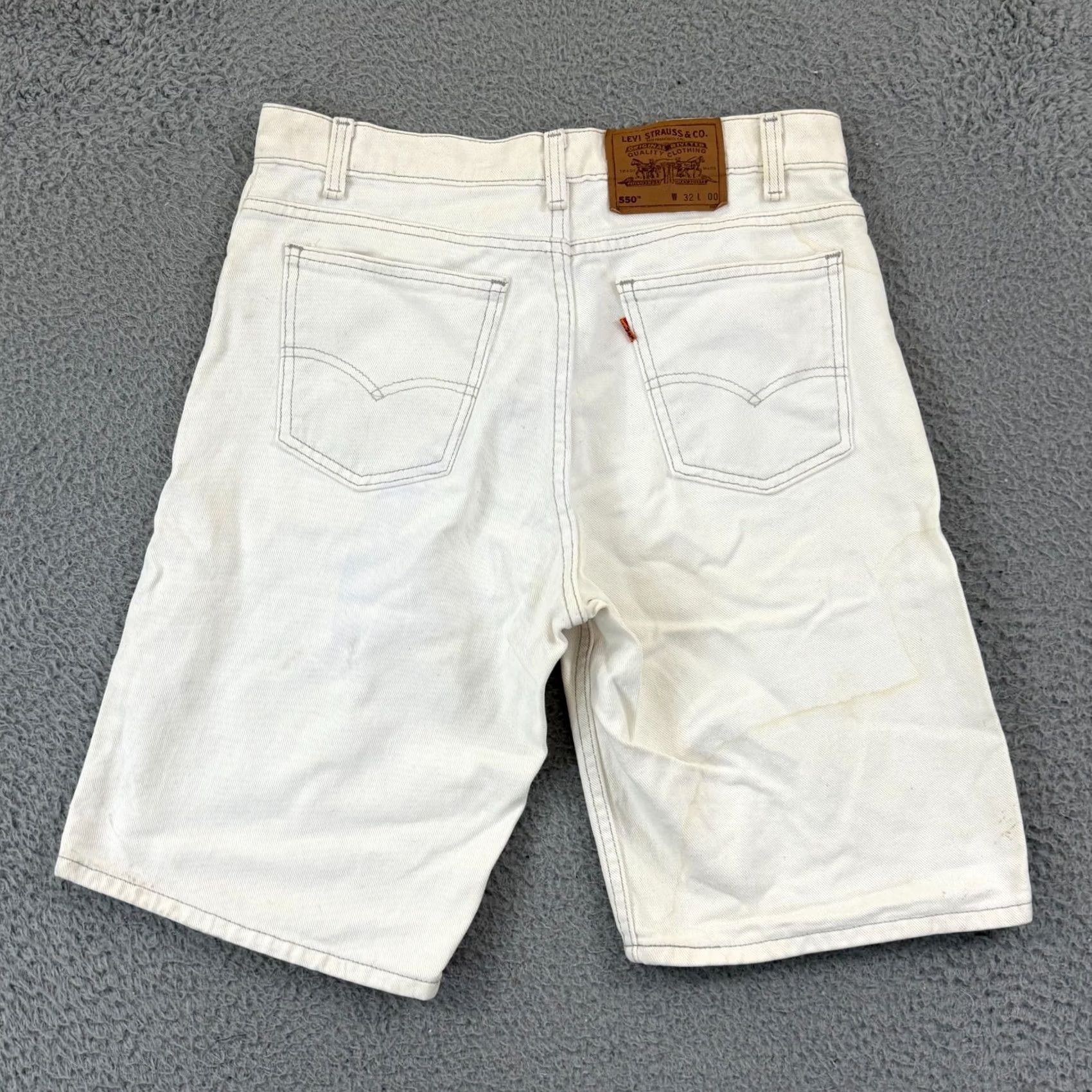 Levi's VINTAGE Levi’s 550 Shorts Men’s 31 White Light Wash Denim Orange Tab 10” Casual 90s USA Mens Size US 31 - 2 Thumbnail