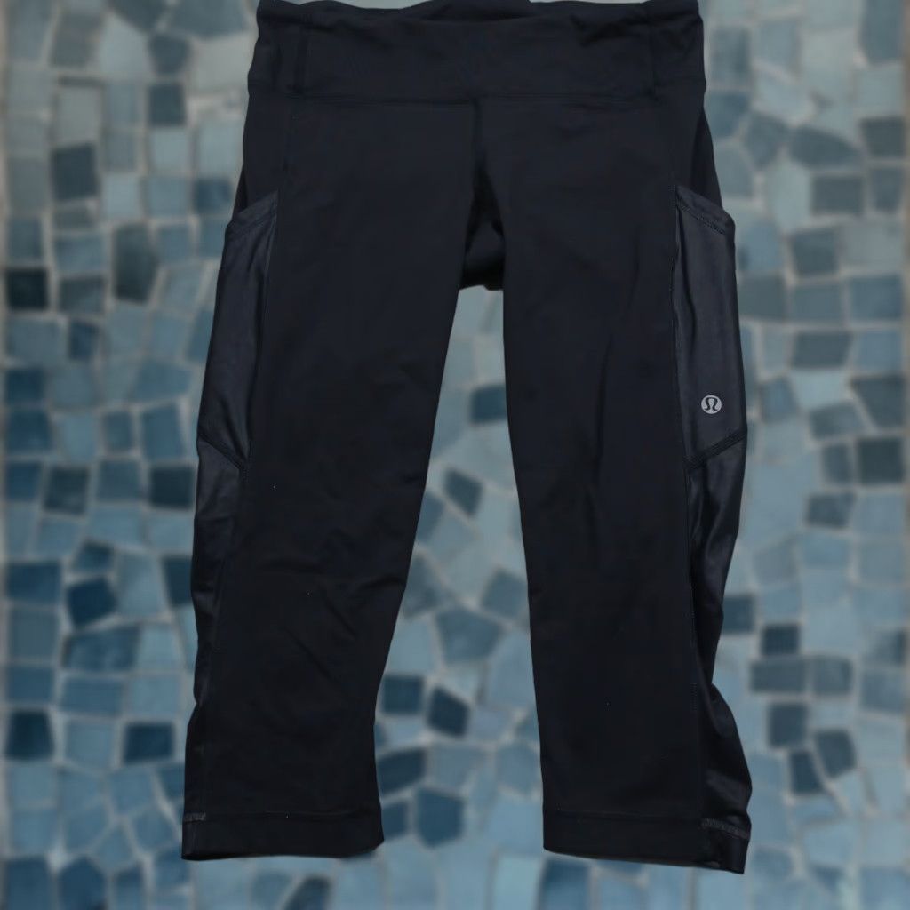 Lululemon Leggings Womens 6 Black Cropped Activewear Pull On Casual Pants Shaped Stretch Pockets (Size 28)