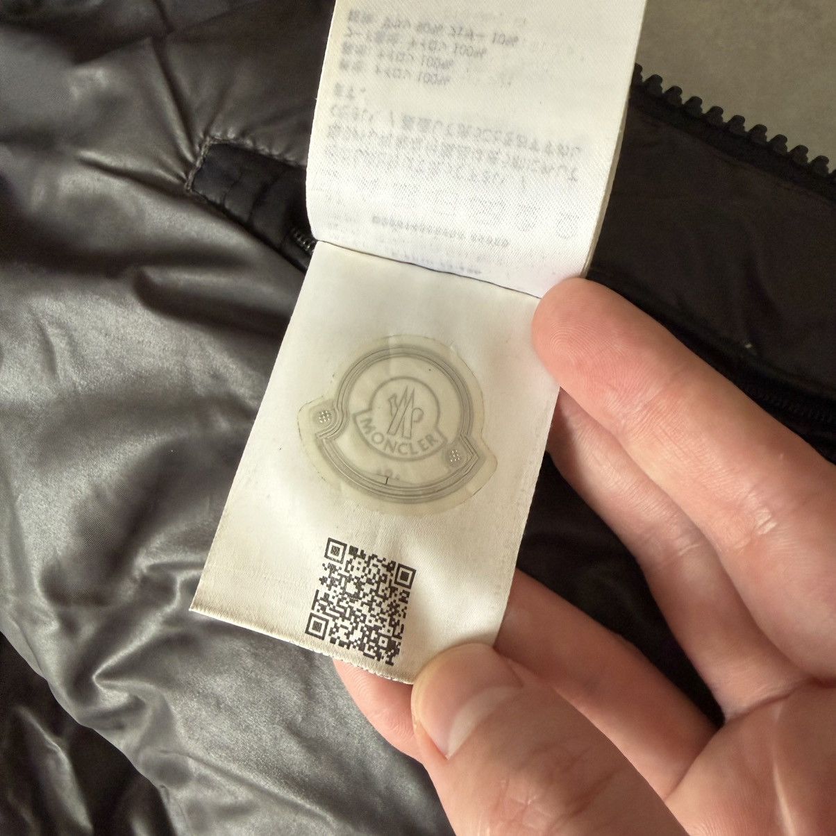 Moncler Moncler Maya jacket size 4 black with damage Size US L / EU 52-54 / 3 - 14 Thumbnail