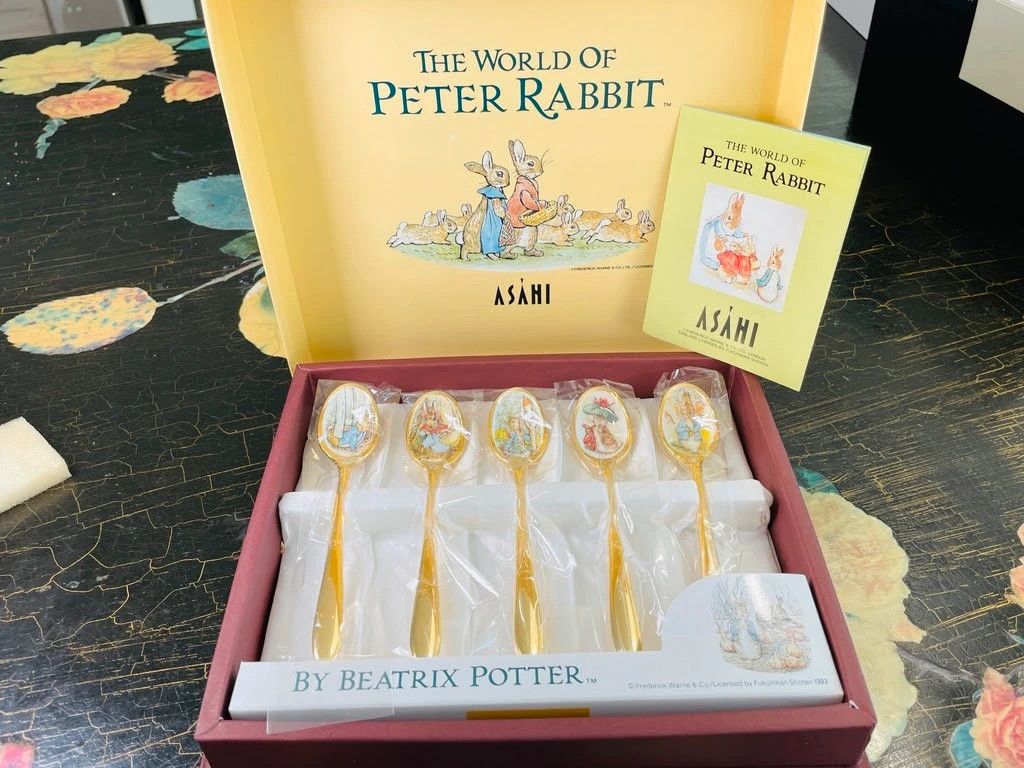 Other Vintage Peter Rabbit Asahi Gold Tone Collector Spoon Set Size ONE SIZE - 3 Thumbnail