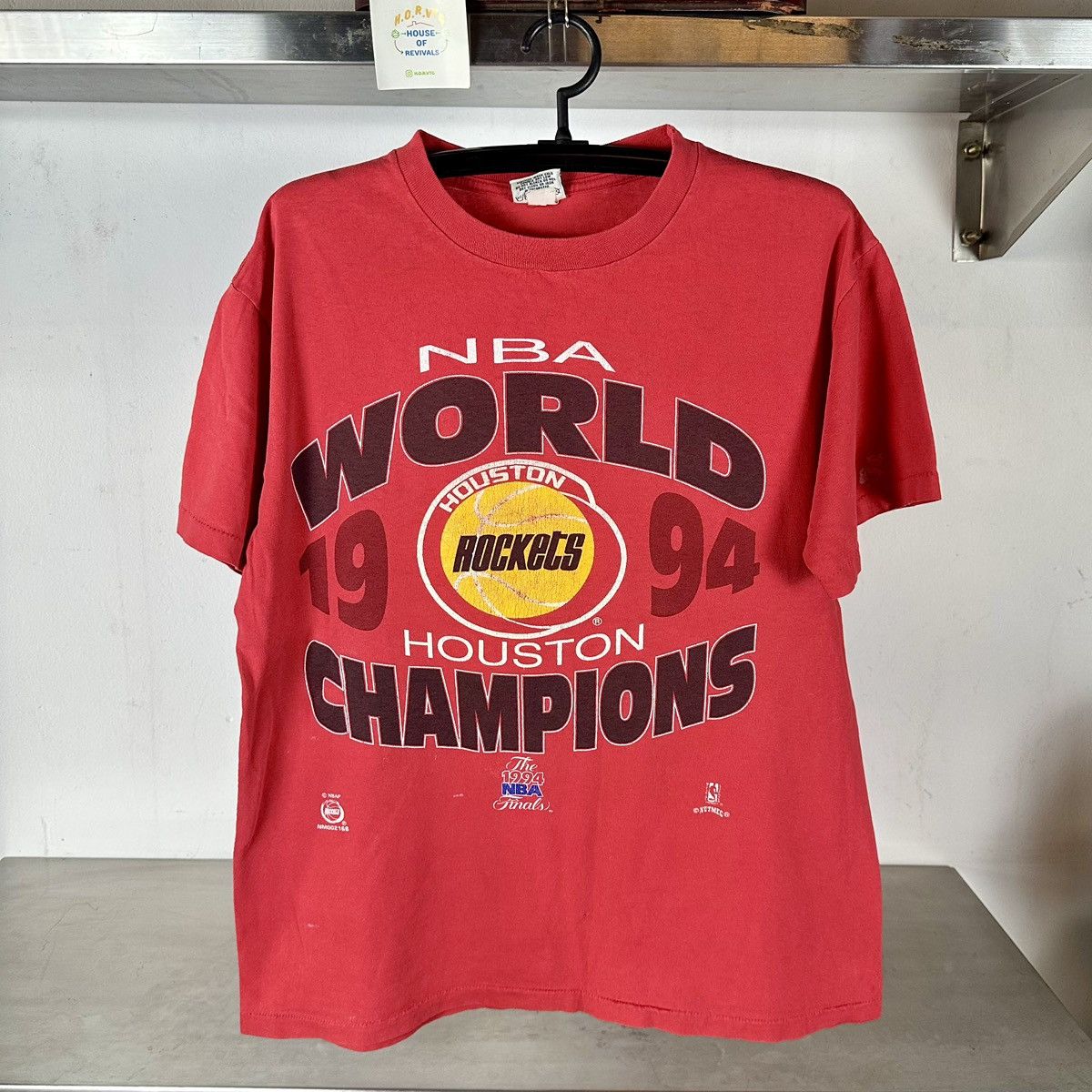 NBA × Nutmeg × Vintage Vintage 1994 Houston Rockets World Champions NBA T-shirt Size US XL / EU 56 / 4 - 1 Thumbnail