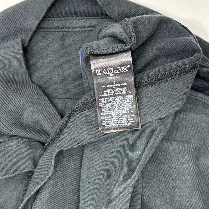 Balenciaga Balenciaga YEEZY x Gap x Balenciaga 3/4 Sleeve Tee -2507 Size US S / EU 44-46 / 1 - 3 Thumbnail