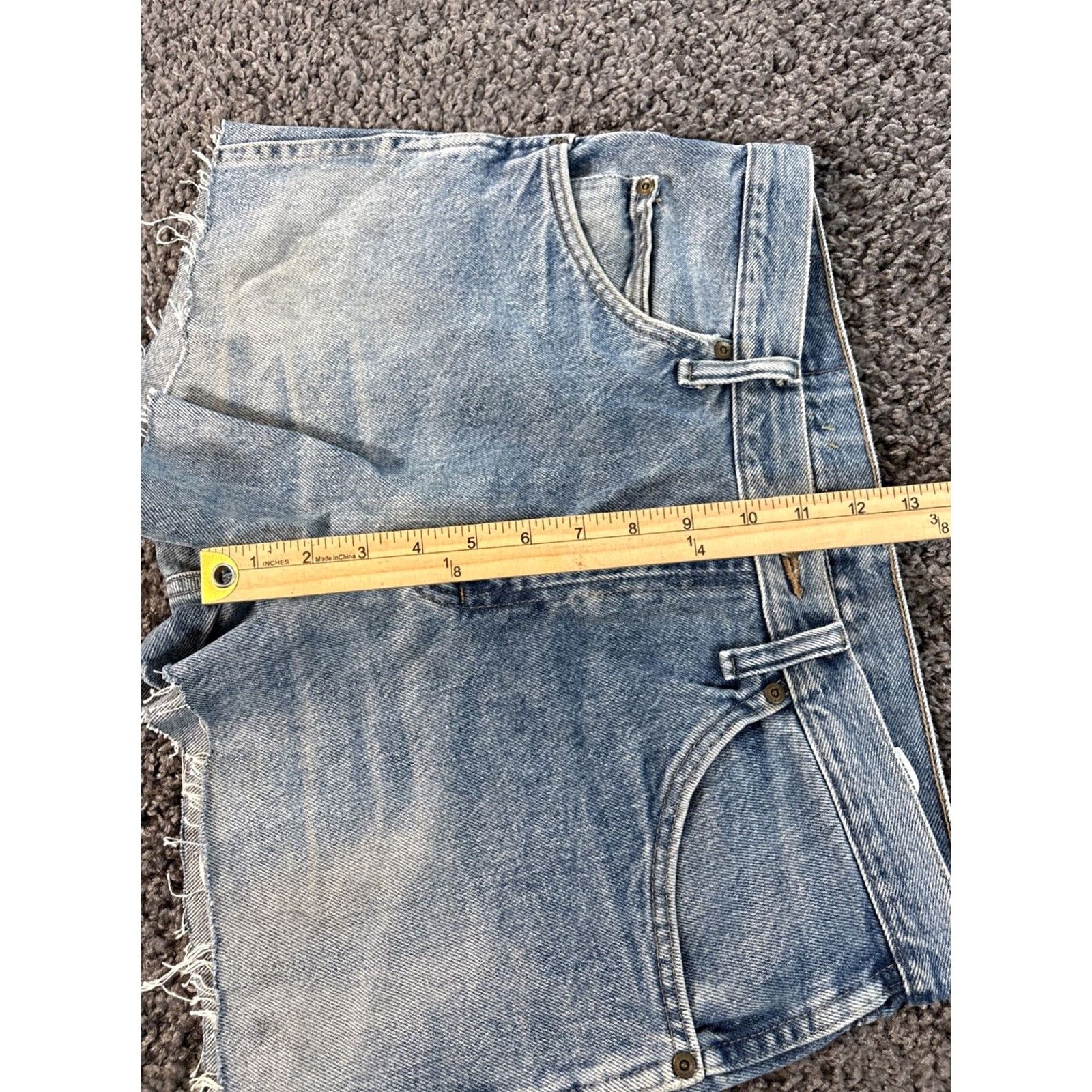 Wrangler VINTAGE Wrangler Jean Shorts Womens 34 High Rise Frayed Whiskered Light Wash 90s Girls Size 24" / US 00 / IT 34 - 4 Thumbnail