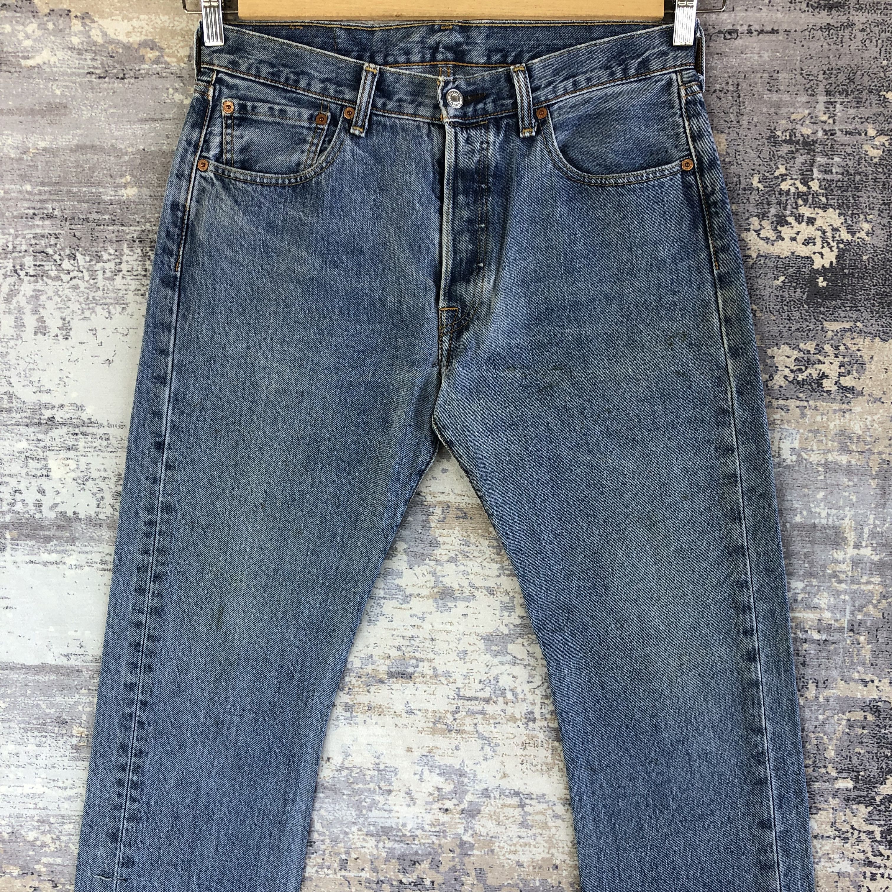 Levi's Vintage Levis 501 Faded Jeans Levi's Stonewash Denim Size US 32 / EU 48 - 3 Thumbnail
