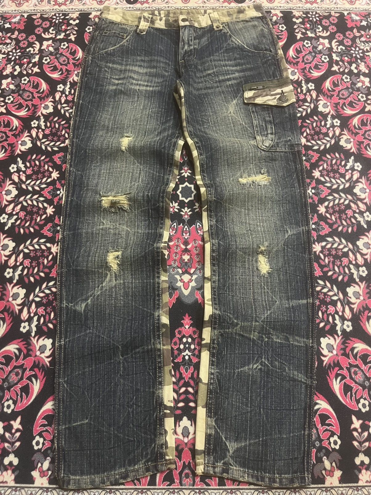 Japanese Brand Vintage Japanese Brand Hybrid Camo Jeans Cargo Style Denim Size US 29 - 1 Thumbnail