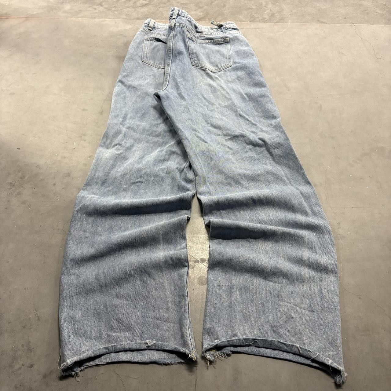 Vintage Crazy Vintage Y2K/2000s Super Baggy Wideleg Ripped Distressed Light Blue Wash Denim Jeans! Size US 32 / EU 48 - 5 Thumbnail