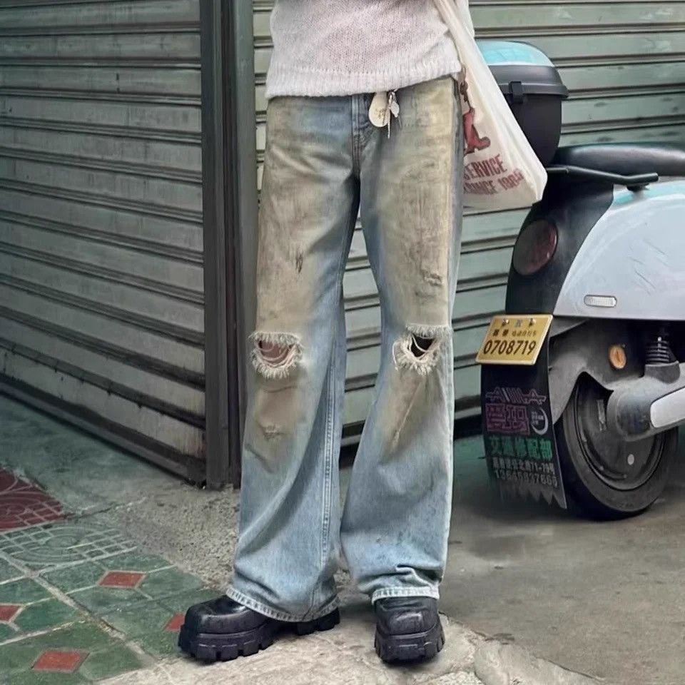 image of Vintage Mud Dyed Hole Baggy Jeans Hombre Frayed Ripped Trousers Y2K in Blue, Men's (Size 32)