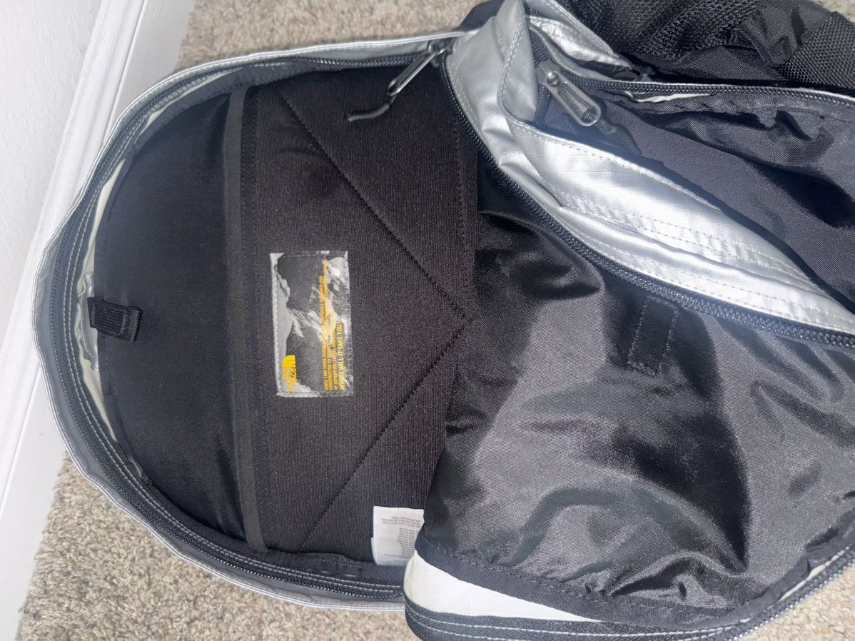 Supreme × The North Face Supreme the north face silver metallic backpack Size ONE SIZE - 3 Thumbnail