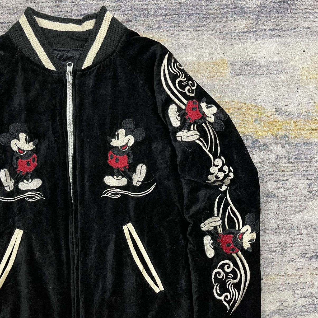 Disney Vintage 90s Disney velvet reversible souvenir sukajan jacket Size M / US 6-8 / IT 42-44 - 7 Thumbnail