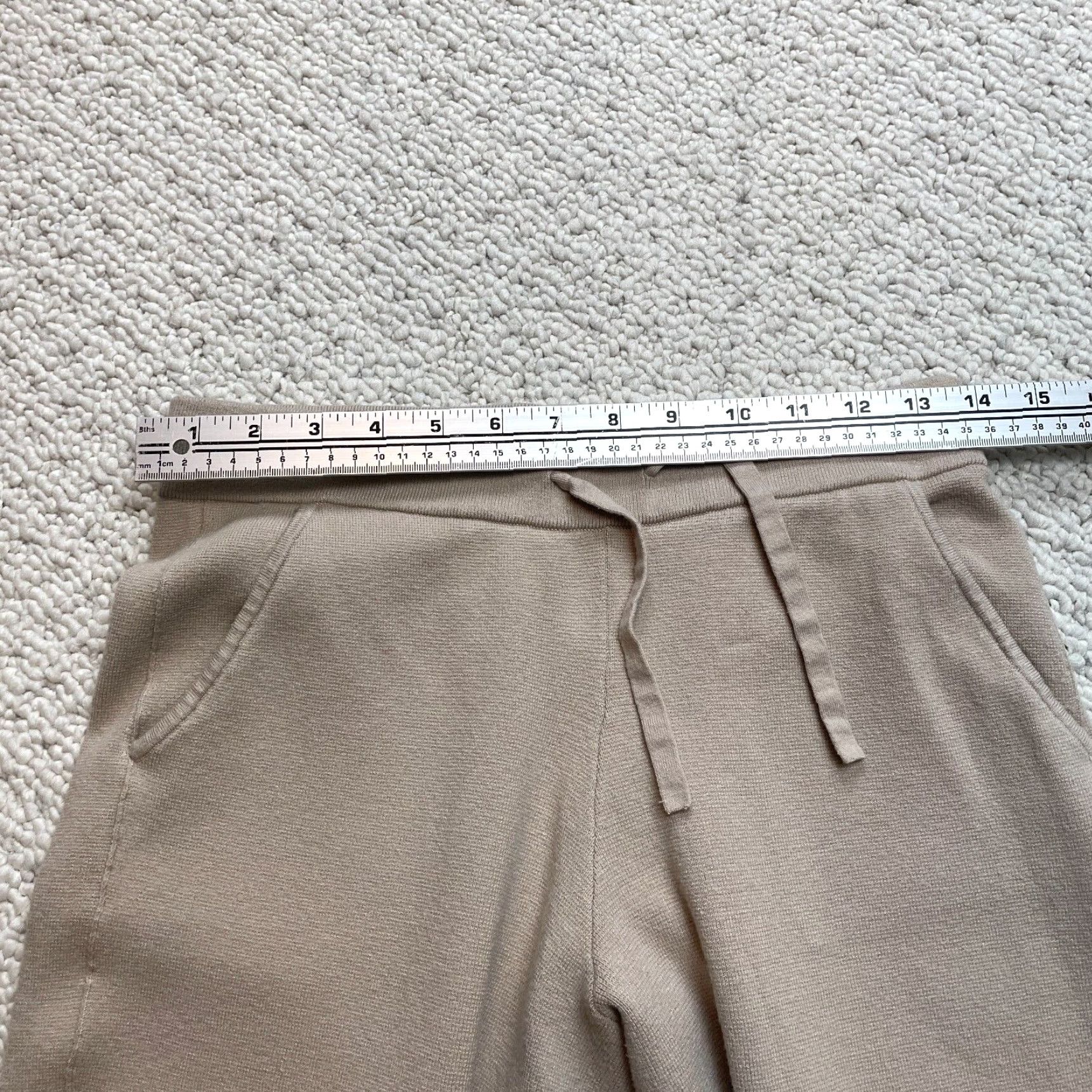 Banana Republic VINTAGE Banana Republic Sweatpants Womens Small Beige Tan Pockets Drawstring Ankle 28x23 Size 28" / US 6 / IT 42 - 6 Thumbnail