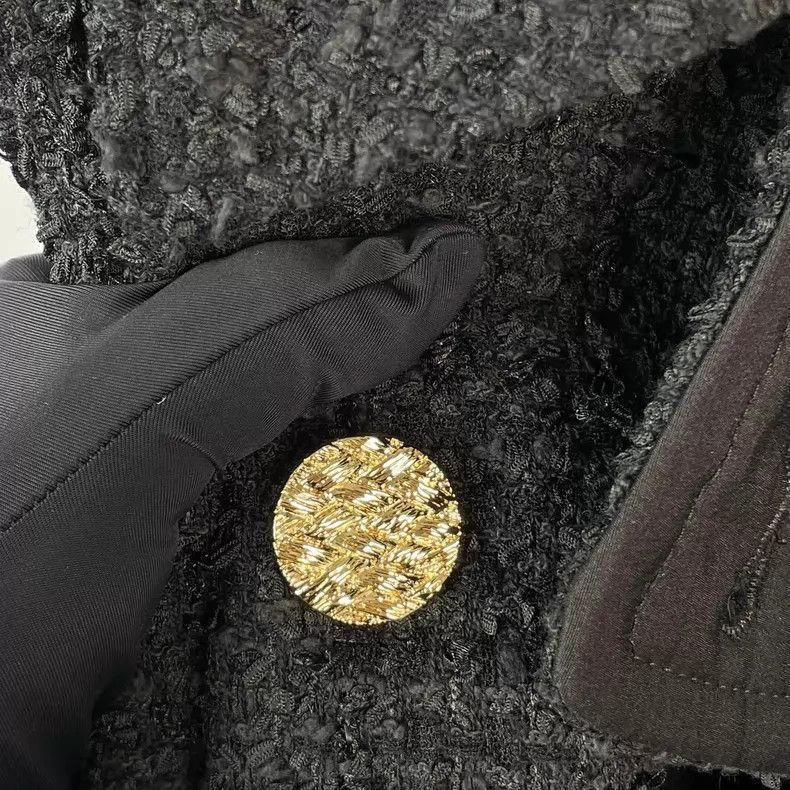 Louis Vuitton Louis Vuitton Black double-breasted gold button woolen sle Size XXS / US 00 / IT 34 - 4 Thumbnail