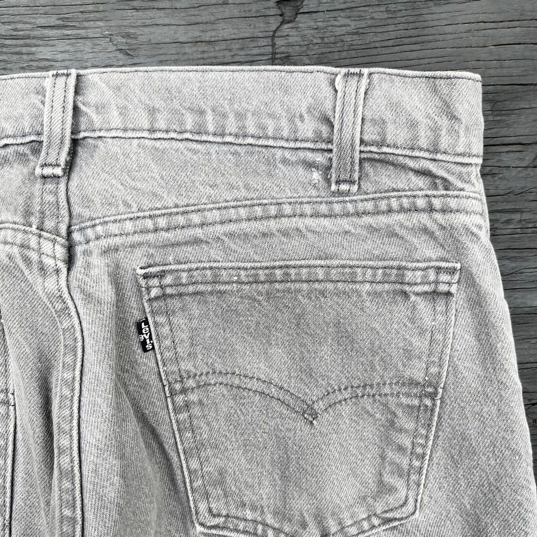 Levi's × Vintage Levi’s 505 1980 80s W31 Vintage Grey Ripped USA Denim Jeans Size US 31 - 5 Thumbnail