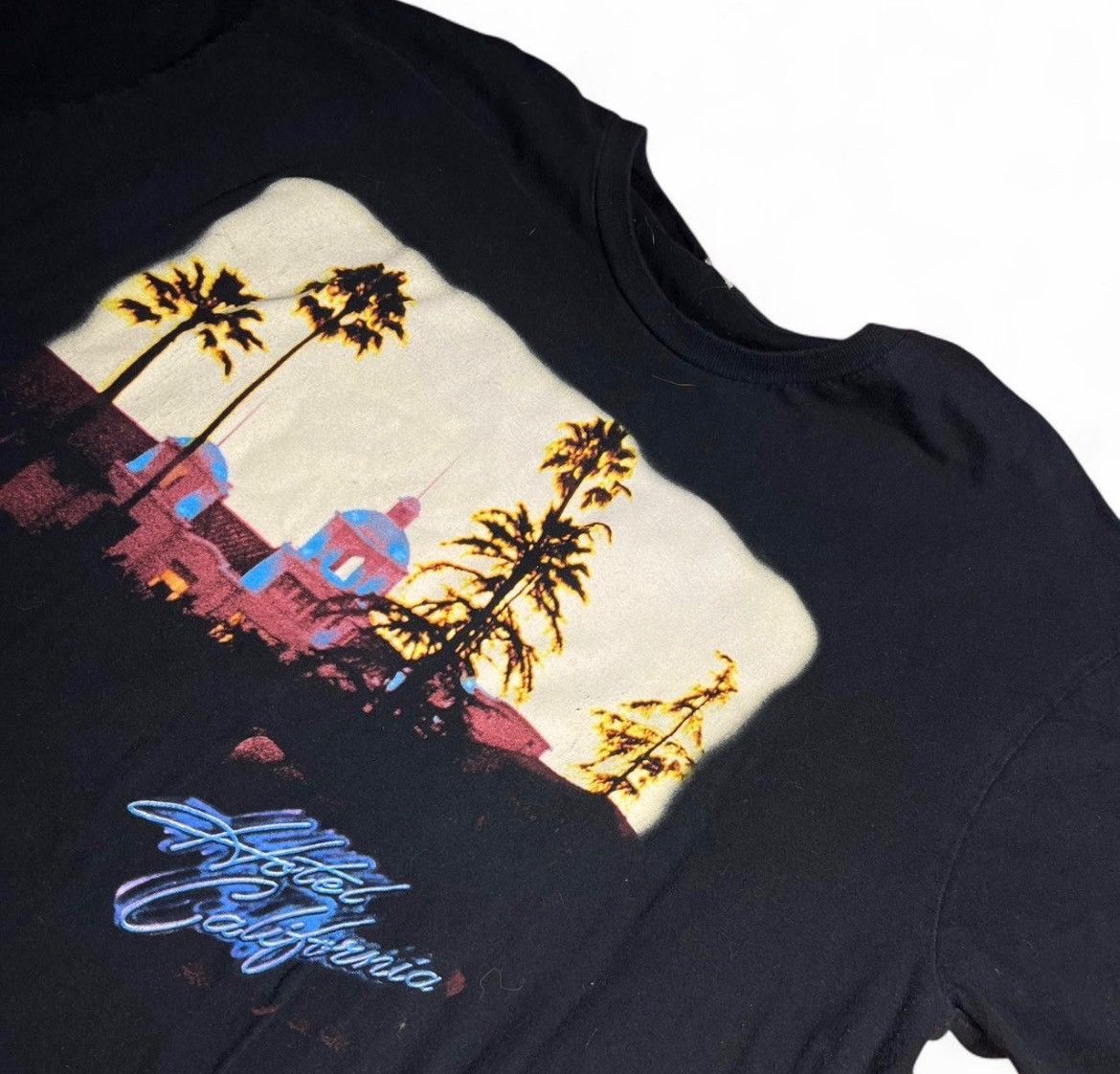 Band Tees Vintage Eagles Hotel California Black Graphic Tee Size US L / EU 52-54 / 3 - 3 Thumbnail