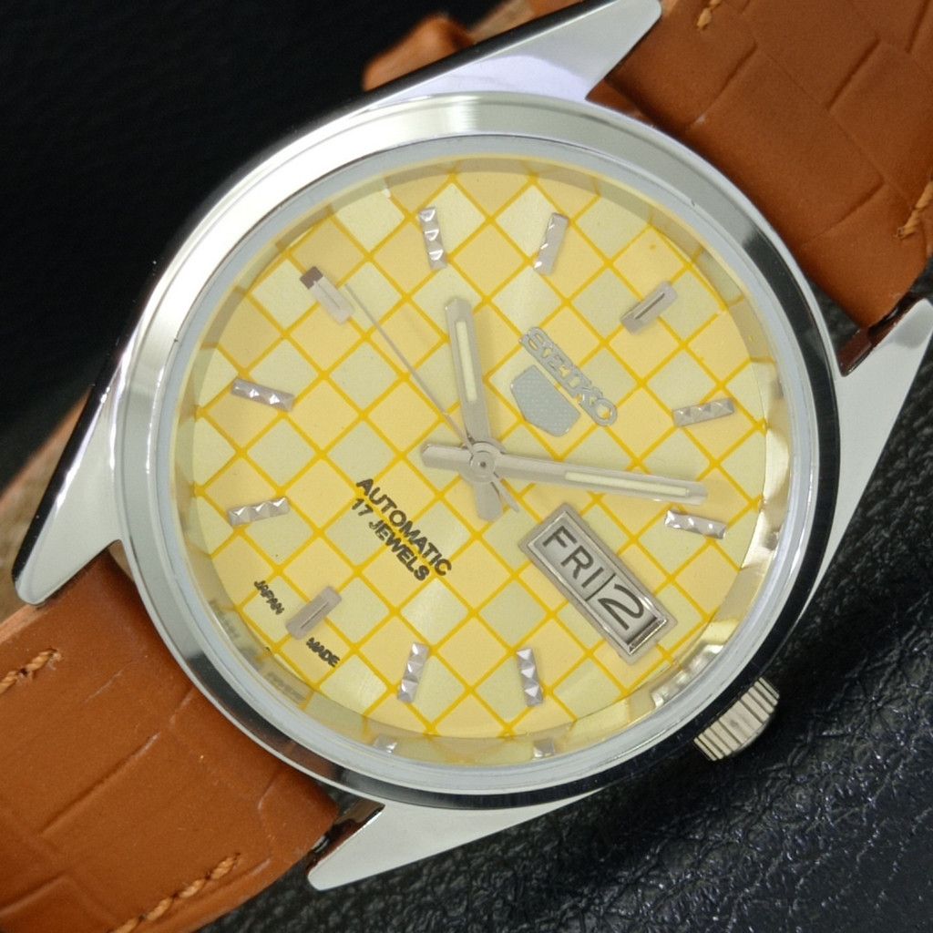 Seiko REFURBISHED VINTAGE SEIKO 5 AUTO JAPAN MENS WATCH a440245 Size 38 - 1 Thumbnail