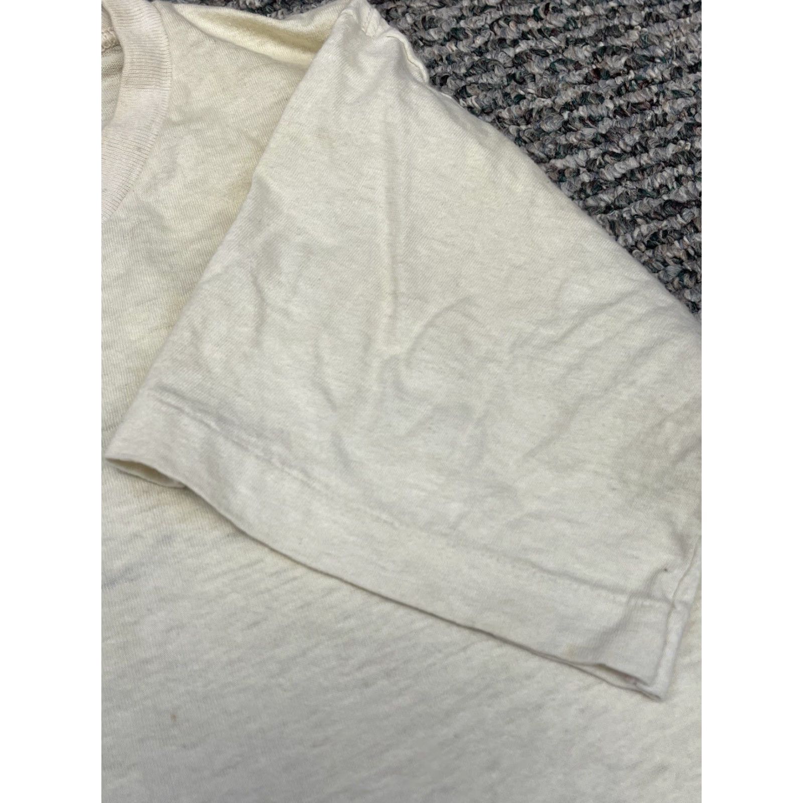 Vintage VINTAGE B.V.D. Brand T-Shirt Mens Short Sleeve White 70s Velva Sheen Logo Wide 70s College School USA Shirt XS-XL Size US S / EU 44-46 / 1 - 6 Thumbnail