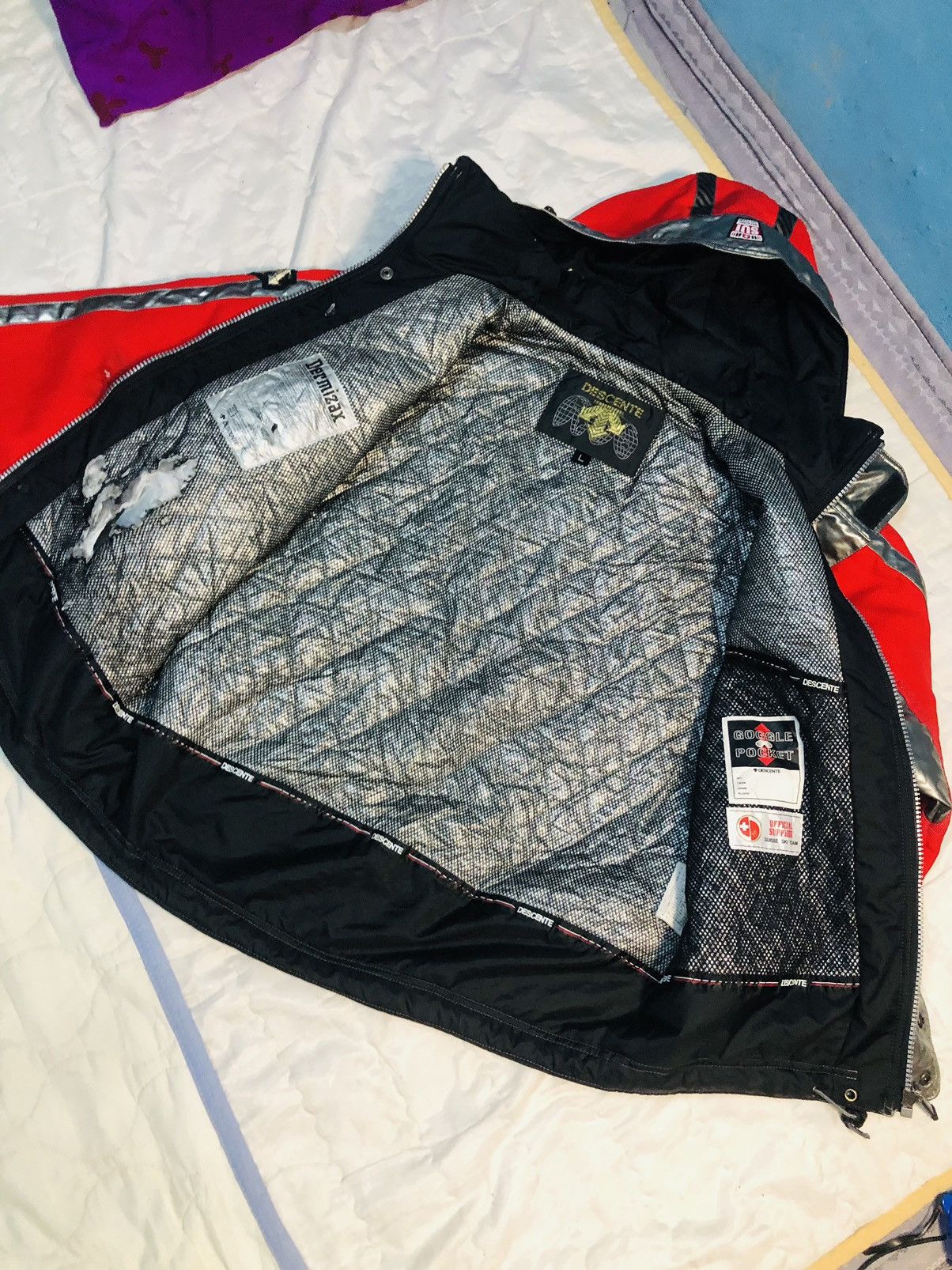Descente Descente Switzerland National Ski Team Zipped Jacket (7) Size US L / EU 52-54 / 3 - 16 Thumbnail