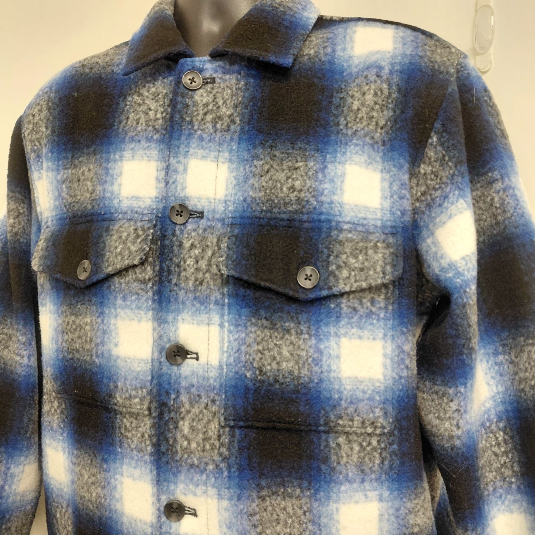 Old Navy Old Navy Shacket Shirt Men Large Blue/Black Plaid Long Sleeve Flannel, Casual, Workwear, Pockets, Mid-Length Jacket/Coat, Regular Fit Size US L / EU 52-54 / 3 - 4 Thumbnail