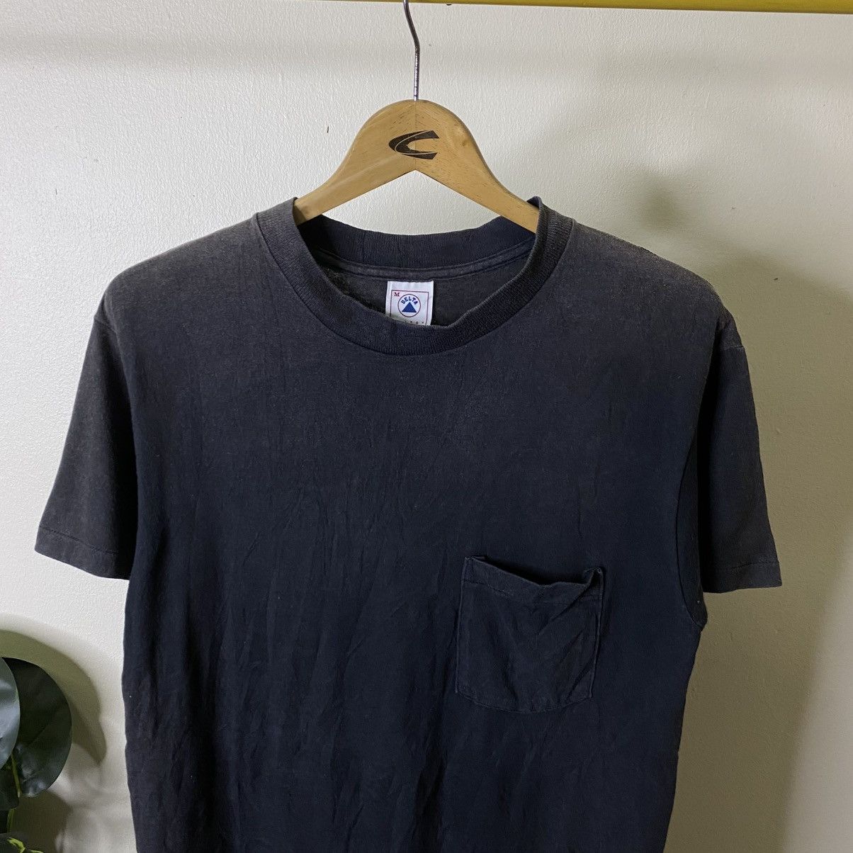 Vintage 1990s Delta Single Pocket Blank Sunfaded Black T Shirt Size US M / EU 48-50 / 2 - 2 Thumbnail