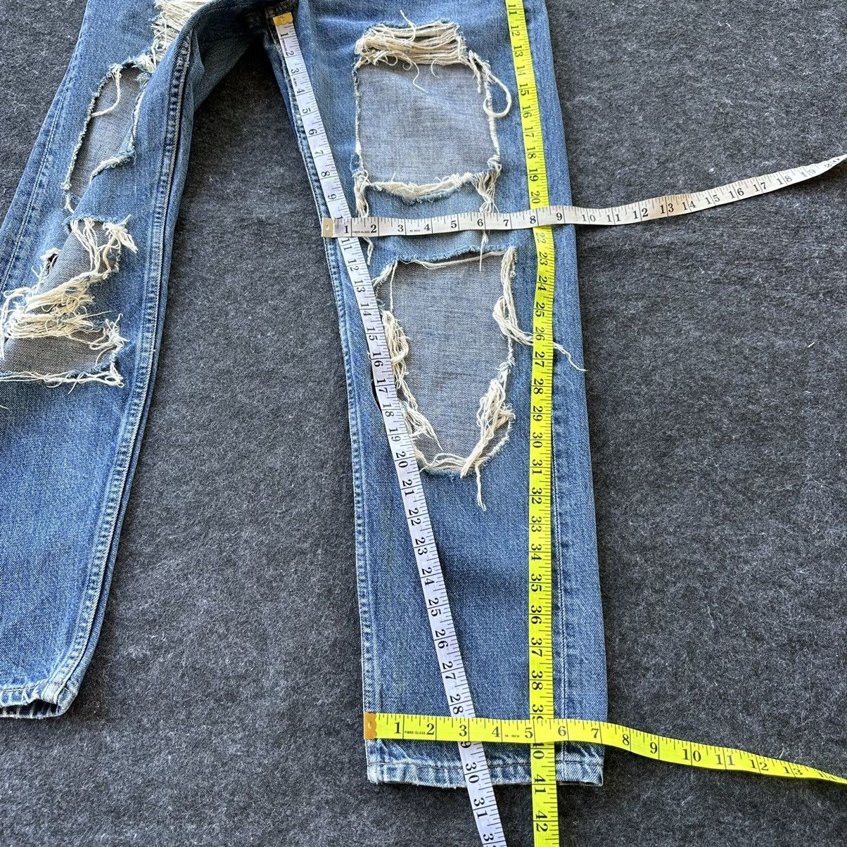 Levi's Vintage Levis 501 France Destroyed Denim 28x30 D633 Size US 28 / EU 44 - 11 Thumbnail