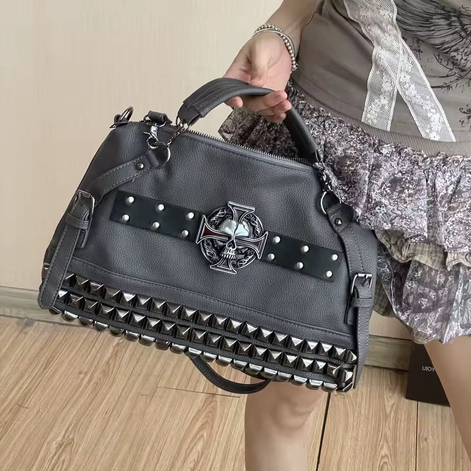 Other Handmade Y2K Punk Skull Rivet Shoulder Messenger Bag Size ONE SIZE - 2 Thumbnail