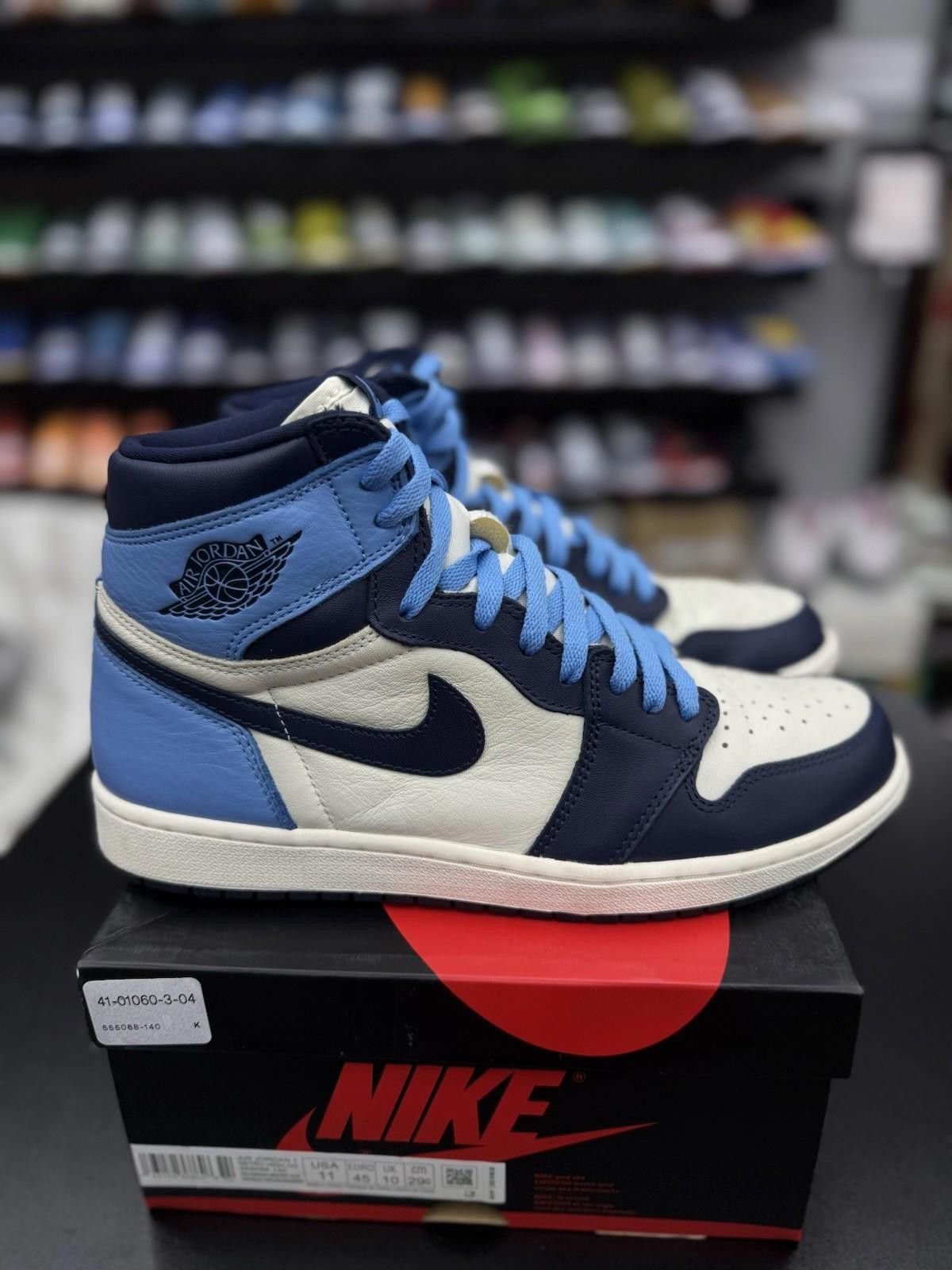 Jordan Brand Size 11 - Jordan 1 Retro OG High Obsidian UNC 2019 Size US 11 / EU 44 - 1 Thumbnail