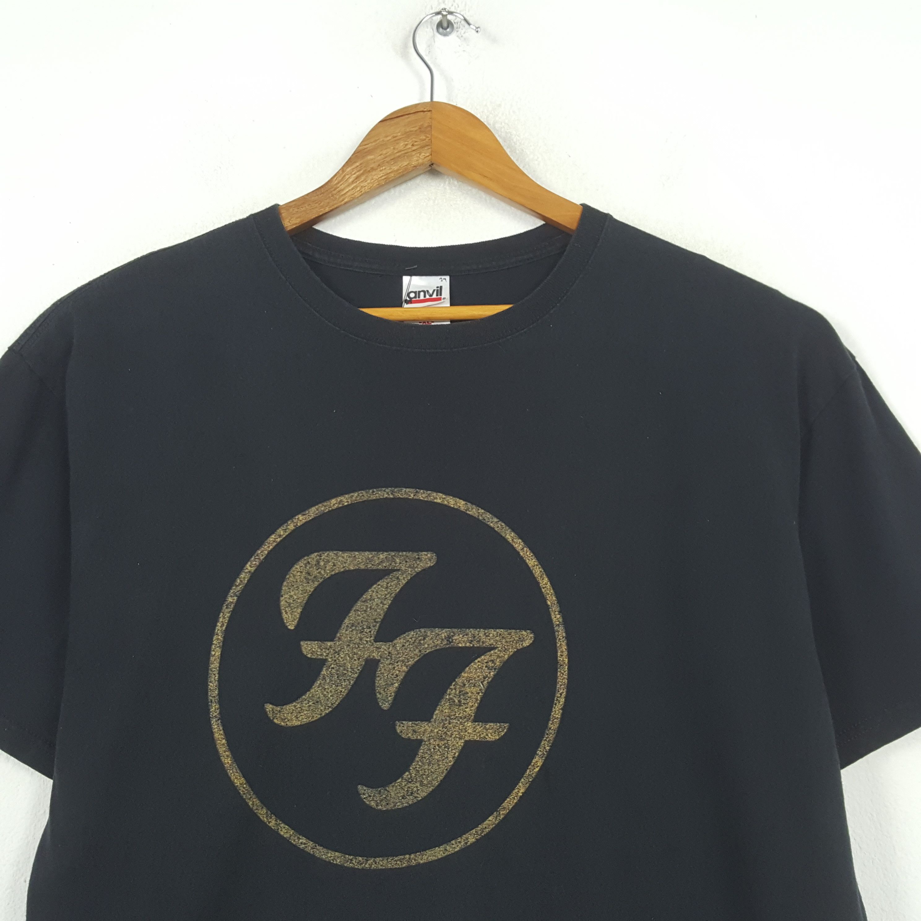 Band Tees Vintage Foo Fighters American Rock Band T-shirt 31 Size US XL / EU 56 / 4 - 2 Thumbnail