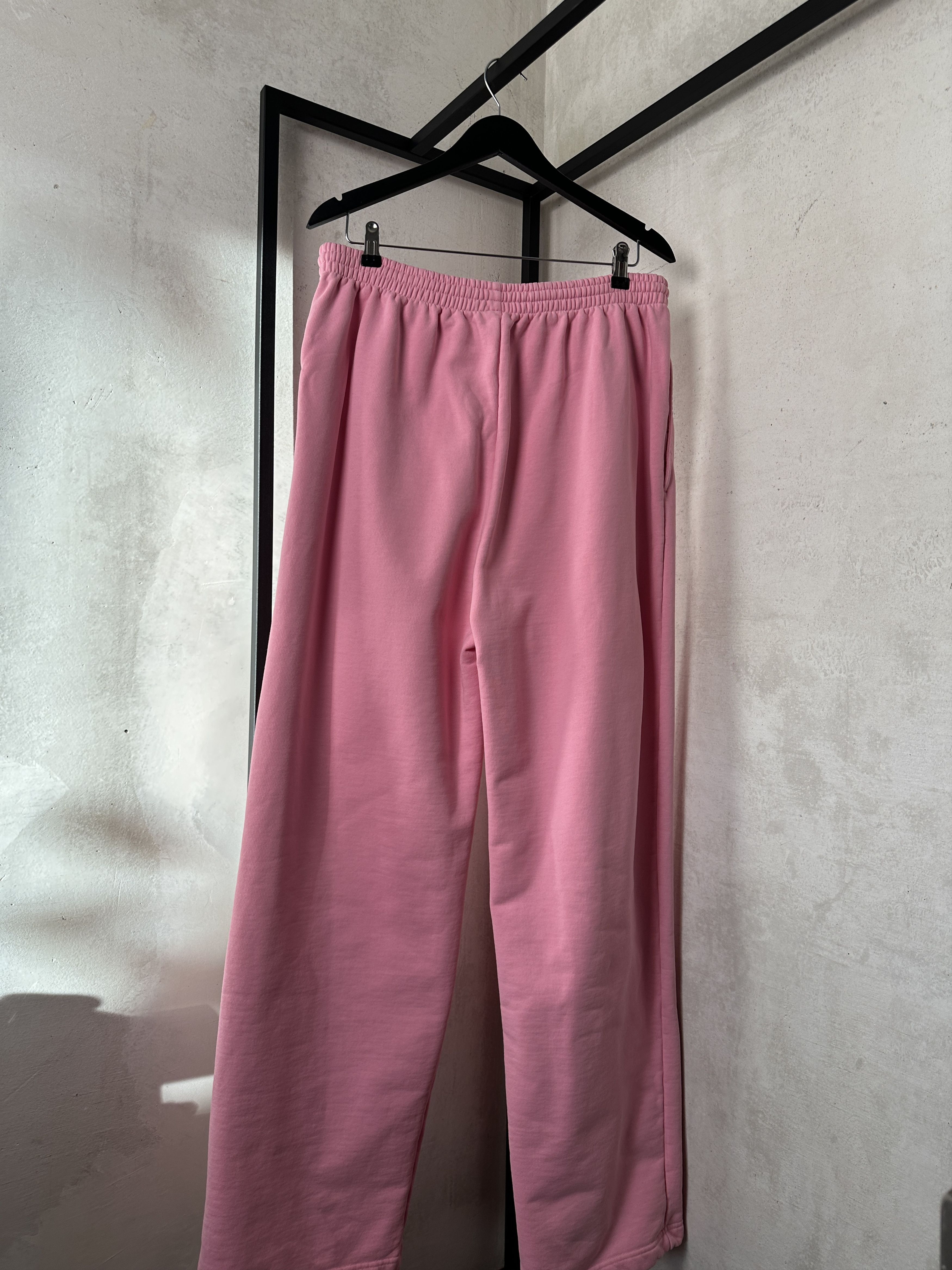 Balenciaga Balenciaga Pink BB Logo Sweatpants Size US 34 / EU 50 - 12 Thumbnail