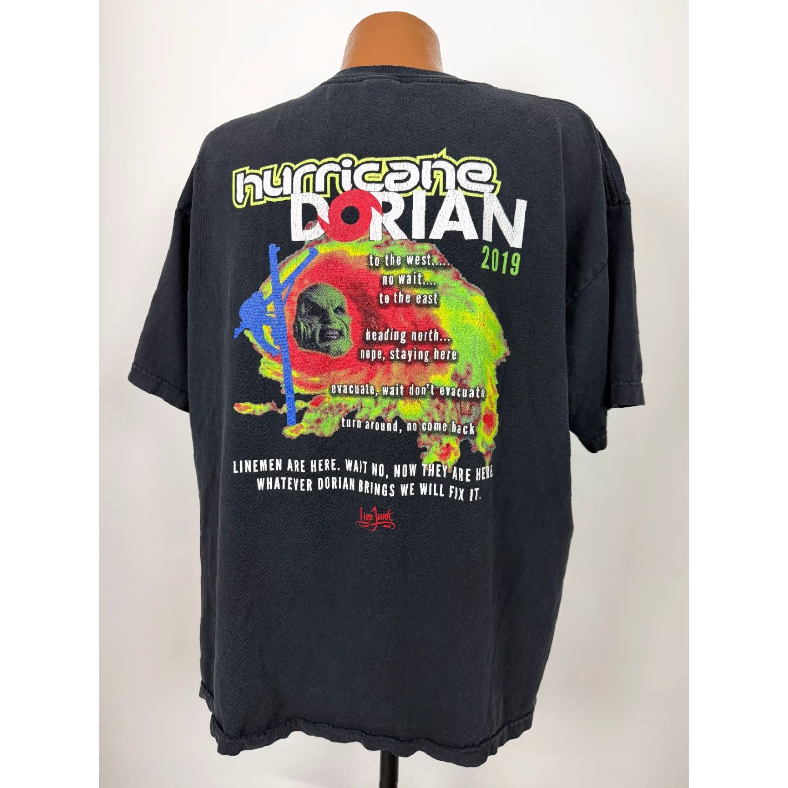 Vintage Lineman Shirt Bayside T-Shirt 2XL Black Cotton Graphic Print Short Sleeve Crew Neck USA Size US XXL / EU 58 / 5 - 6 Thumbnail