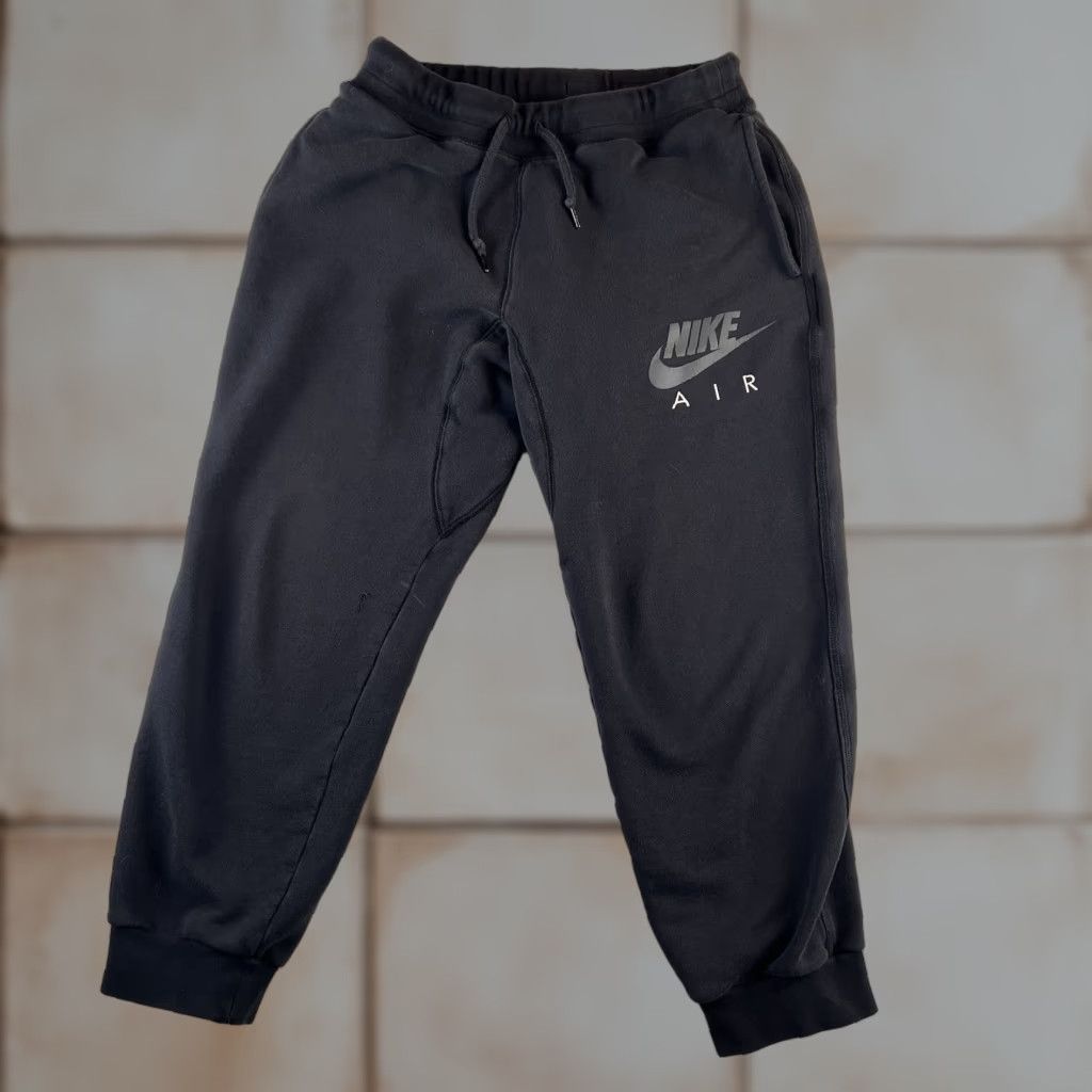 Nike Nike AW77 Cuff Fleece Tapered Joggers Sweatpants Men's M Black Nike Pants Jogger Athletic Regular Sl Inseam See Images Distressed Swoosh Logo Size US 31 - 1 Thumbnail