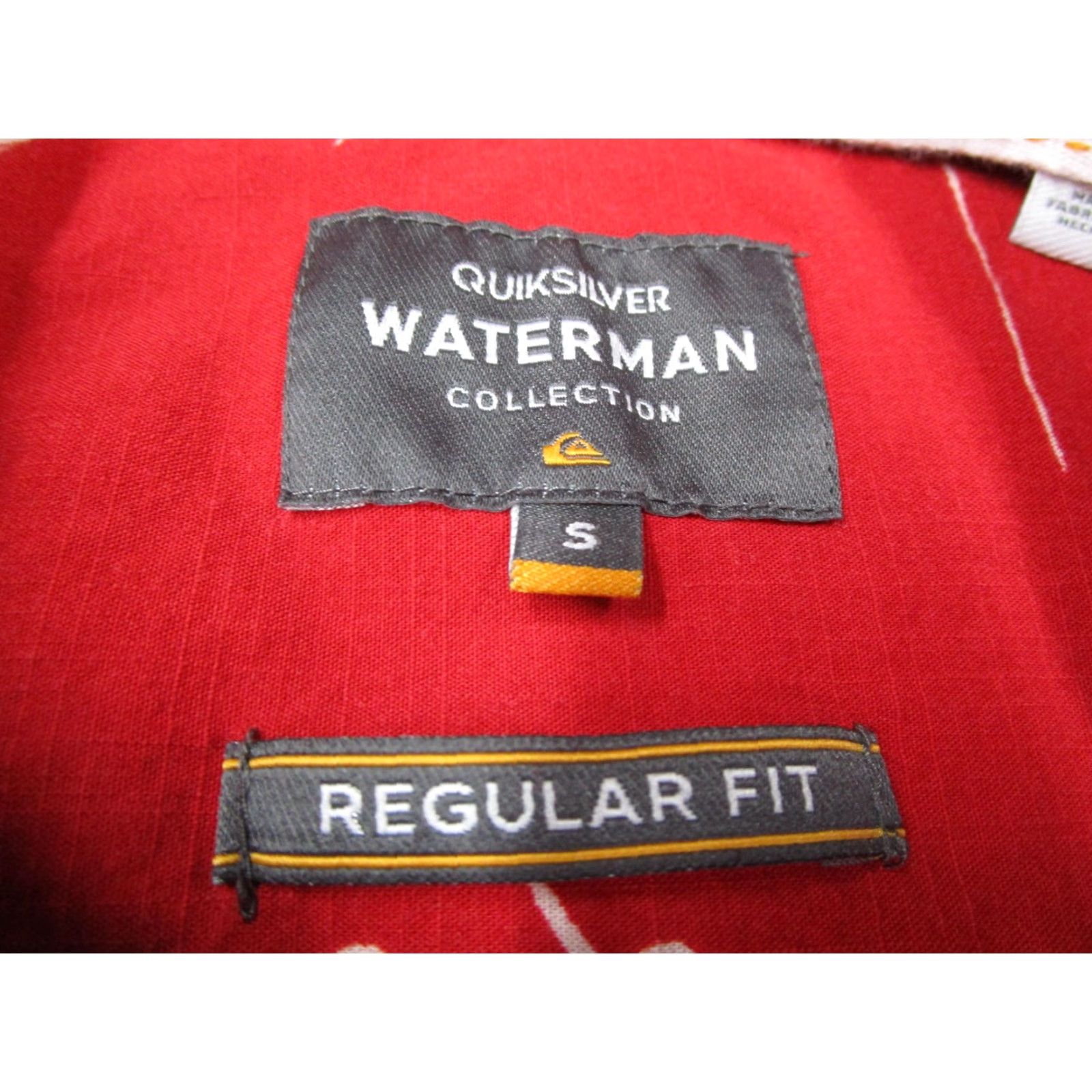 Quiksilver Quiksilver Waterman Hawaiian Aloha Shirt Mens Small Red Graphic Print Mele Kalikimaka Size US S / EU 44-46 / 1 - 2 Thumbnail