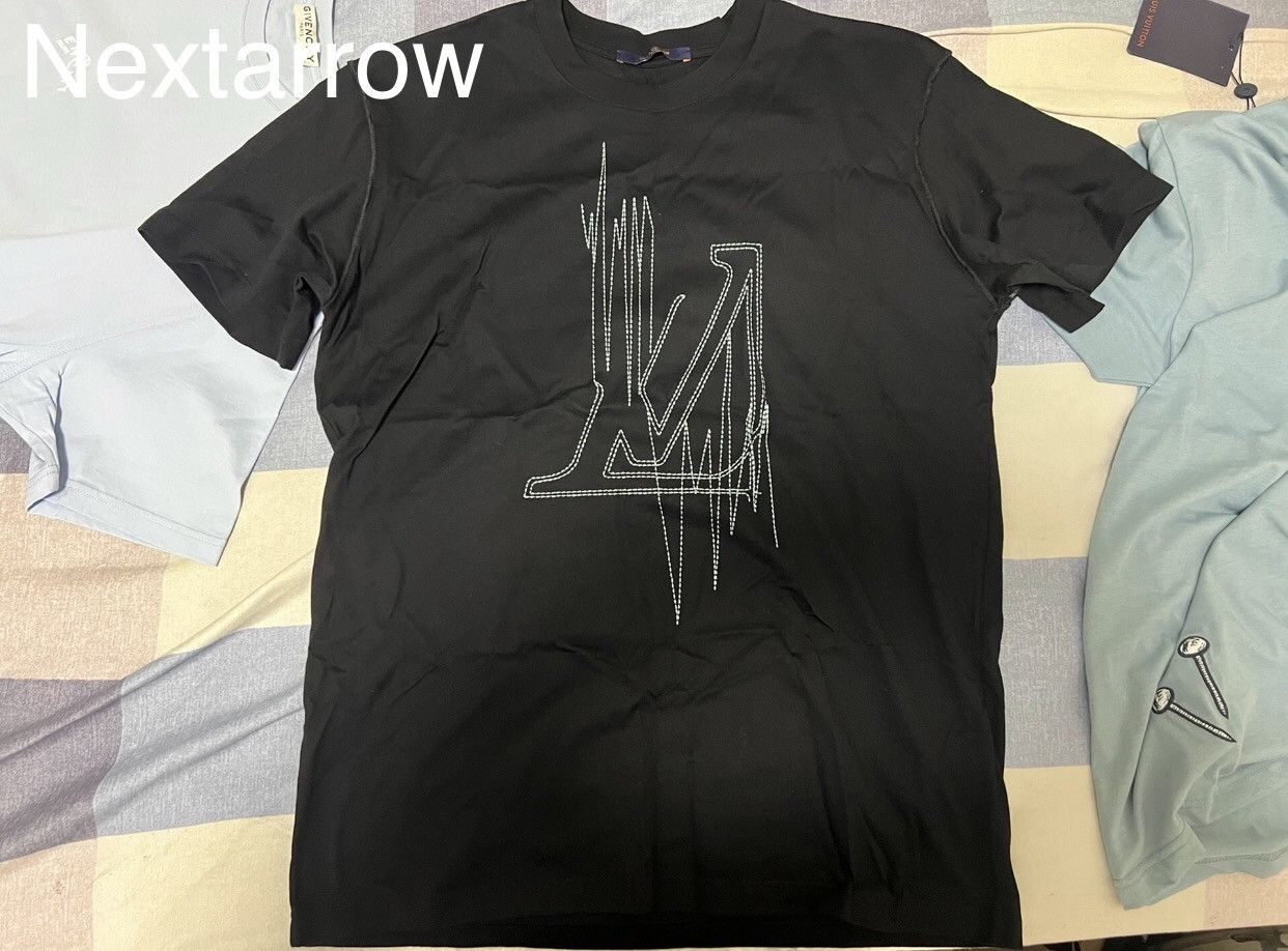 Louis Vuitton Louis Vuitton Tassel front and back logo short sleeved shirt Size US M / EU 48-50 / 2 - 1 Thumbnail