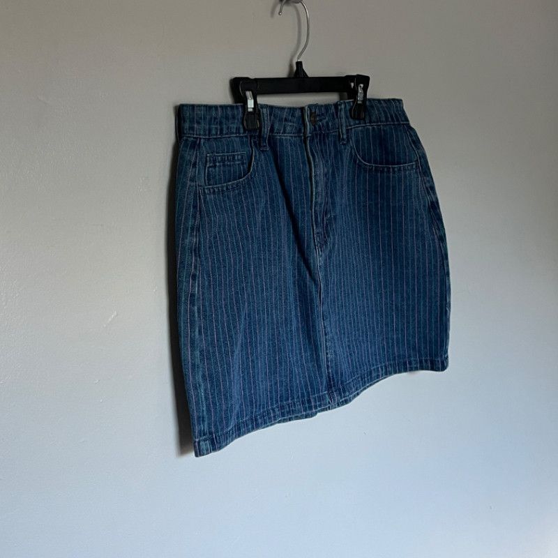 Forever 21 Forever 21 Women's Denim Skirt Size Small Size 27" / US 4 / IT 40 - 1 Thumbnail