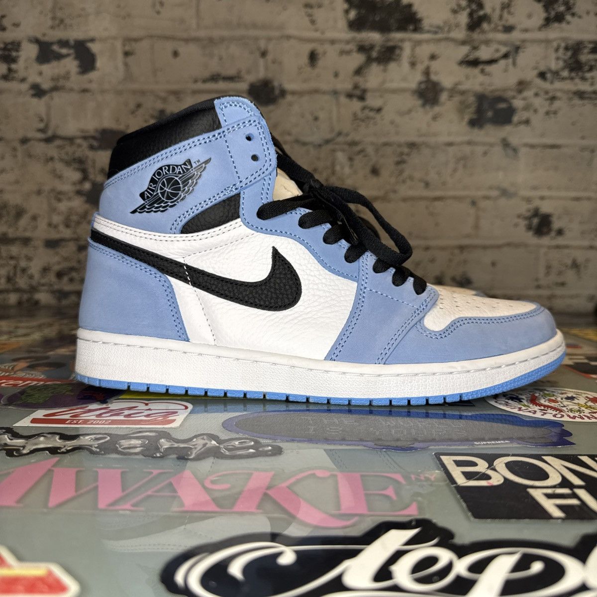 Nike Air Jordan 1 Retro High OG University Blue Sz 10 OG Box Size US 10 / EU 43 - 3 Thumbnail
