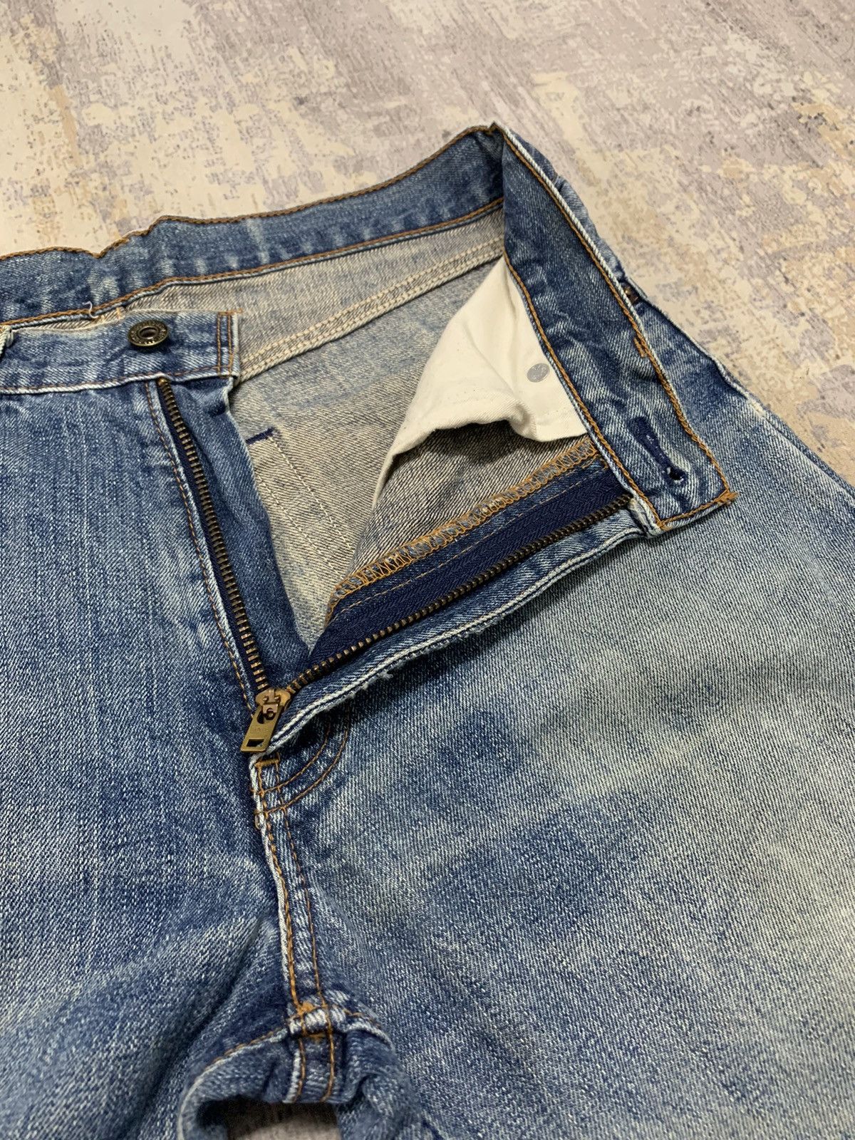Levi's Vintage Levi’s 502 Straight Leg Distressed Jeans Faded Blue Size US 32 / EU 48 - 8 Thumbnail