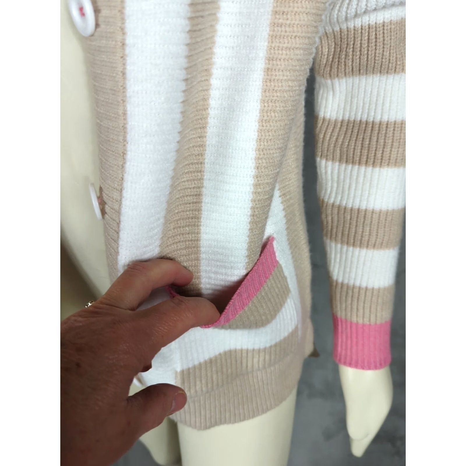 Vintage Kerri Rosenthal Knit Heart Patch Beige/Tan Striped Cardigan Small Size S / US 4 / IT 40 - 2 Thumbnail