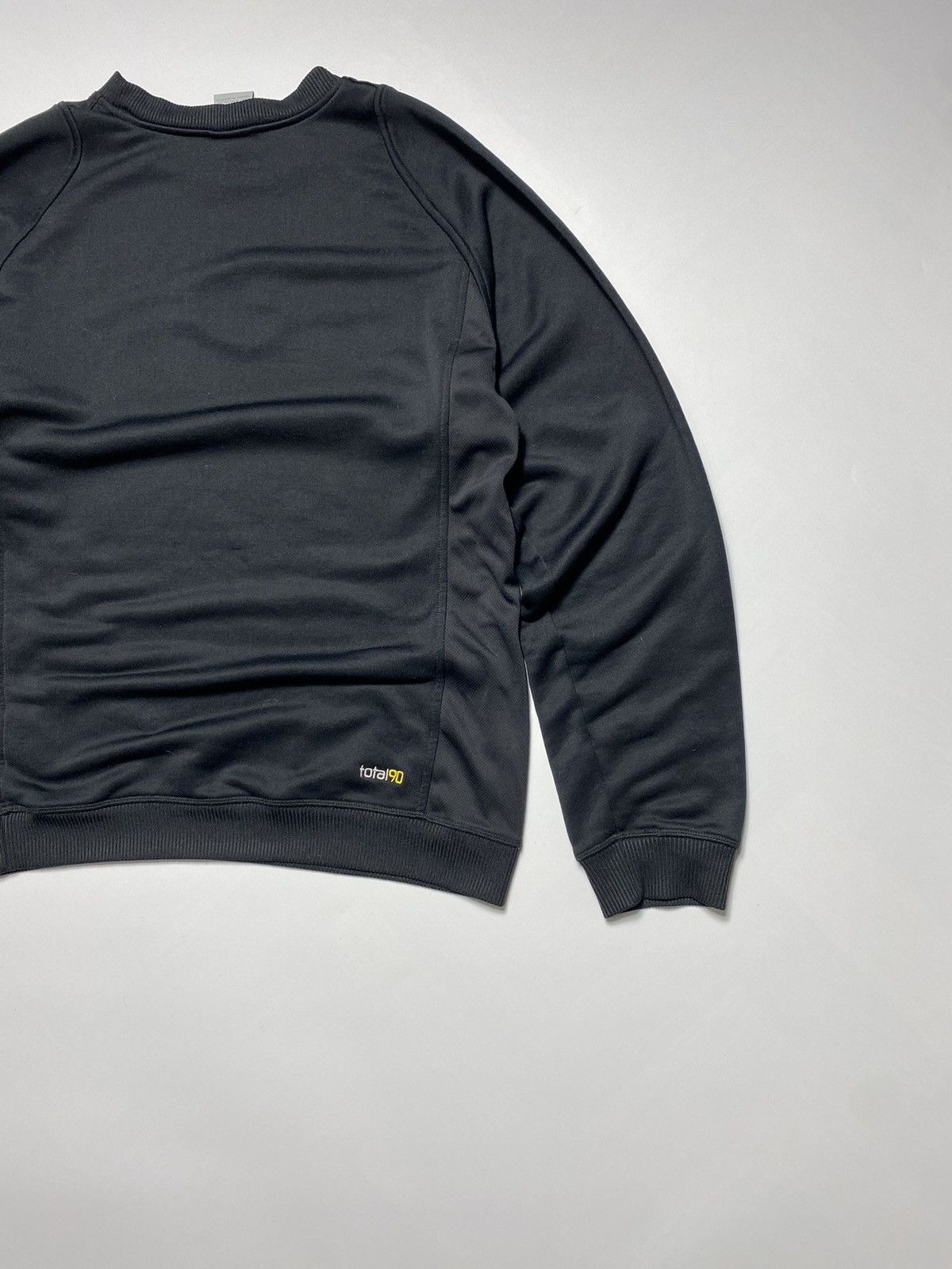 Nike × Vintage Vintage Nike Bvb Borussia central logo soccer sweatshirt Size US S / EU 44-46 / 1 - 12 Thumbnail