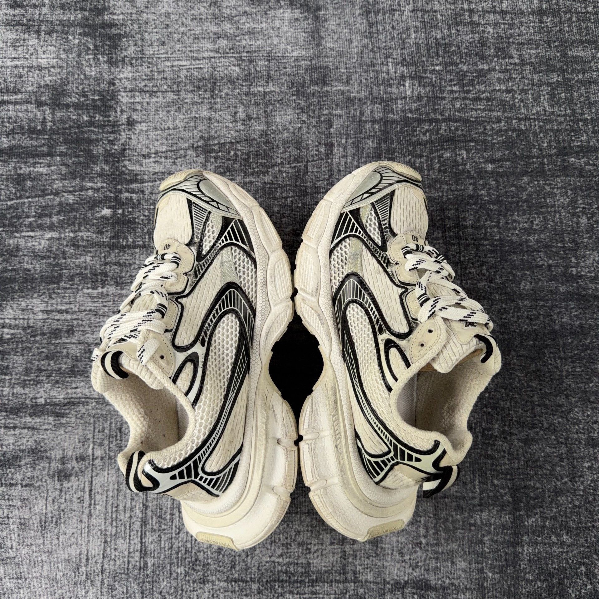 Balenciaga Balenciaga 3XL Distressed Panda Size US 7 / EU 40 - 3 Thumbnail